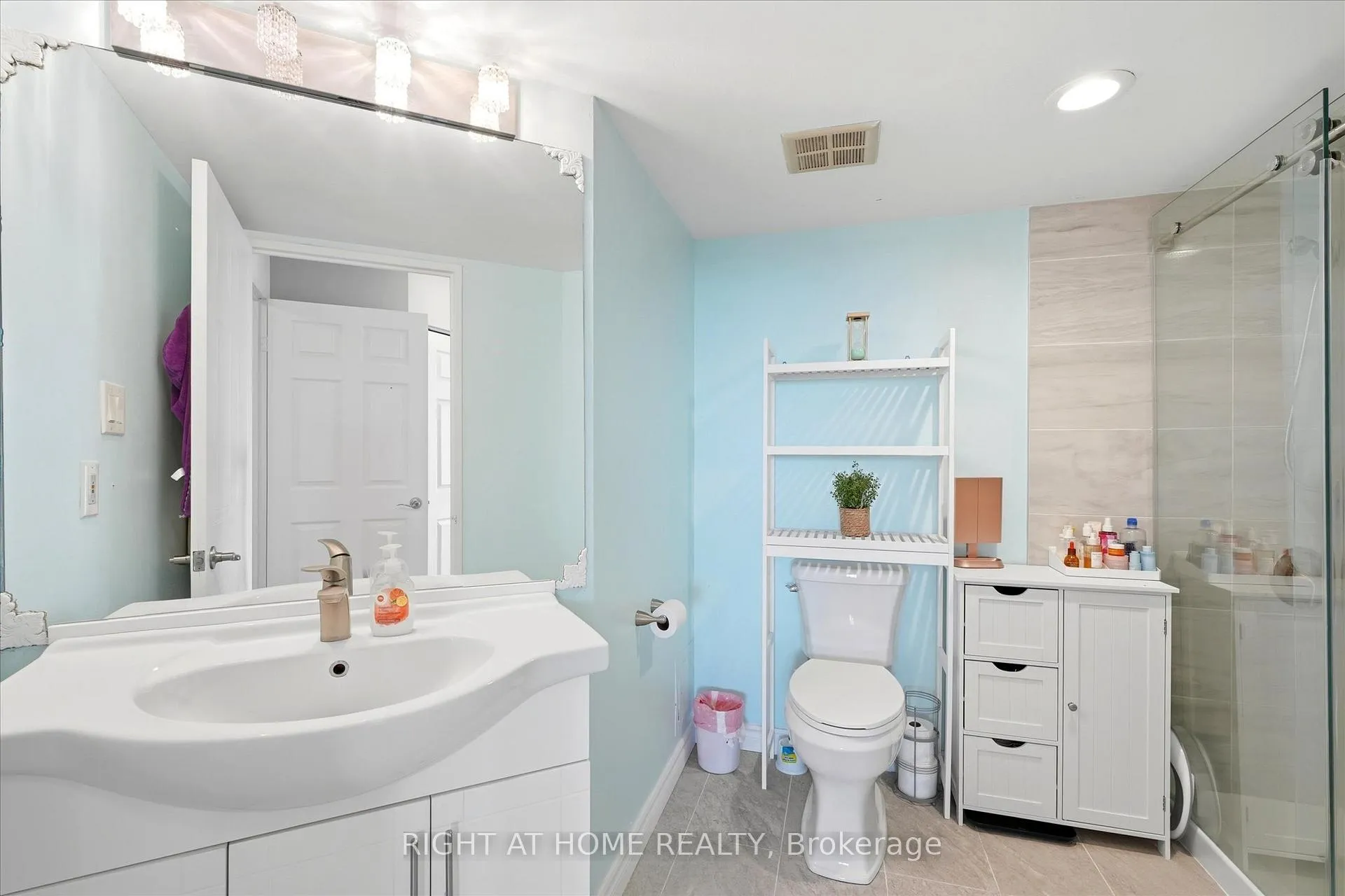 Photo 21 of Unit 824, 11753 Sheppard Avenue E, Scarborough, Rouge — HOMEH