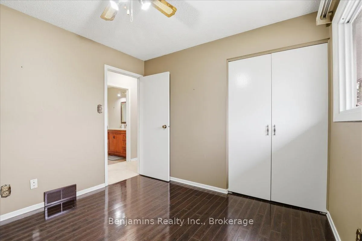 Photo 21 of 94 Colebrook Court, Kitchener — HOMEH