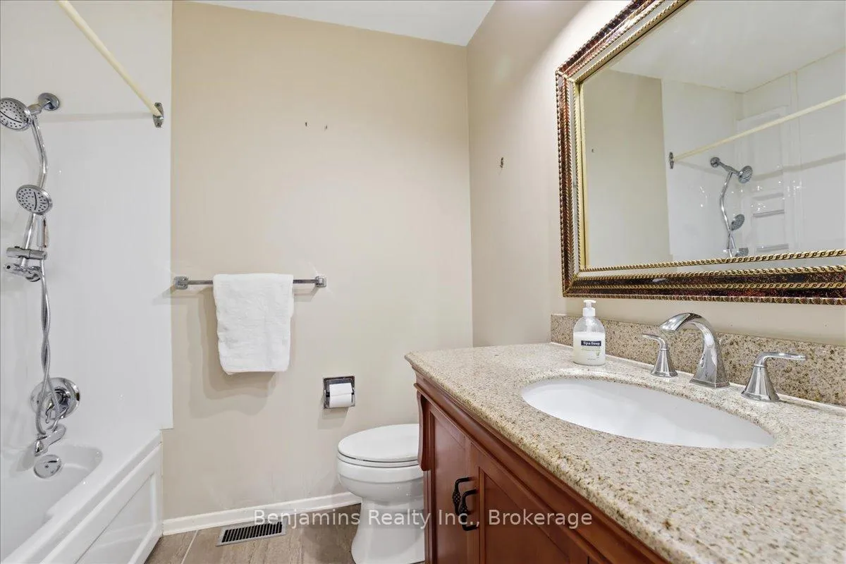 Photo 23 of 94 Colebrook Court, Kitchener — HOMEH