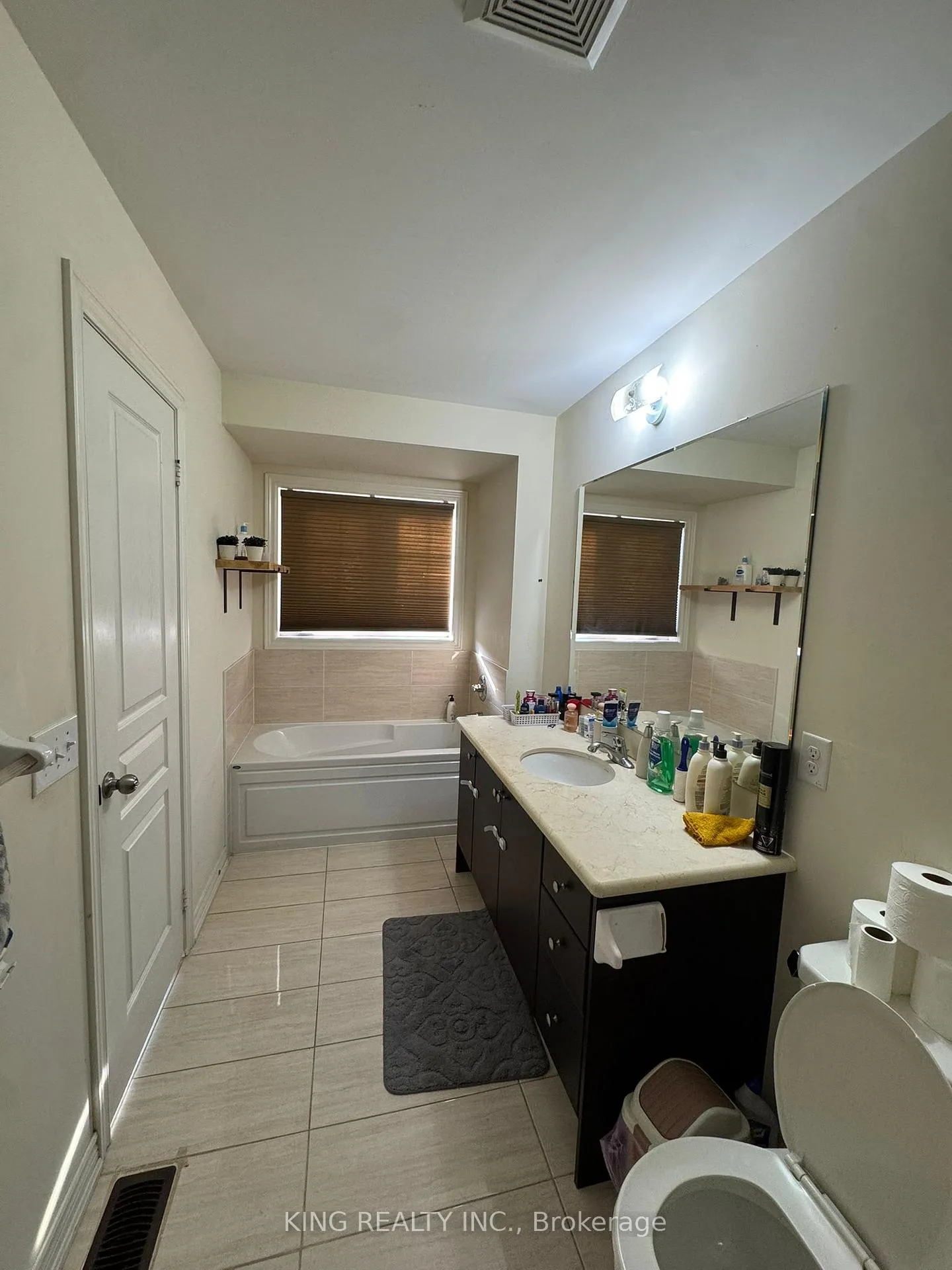 Photo 13 of 18 Eastlake Road, Brampton, Fletcher's Meadow — HOMEH