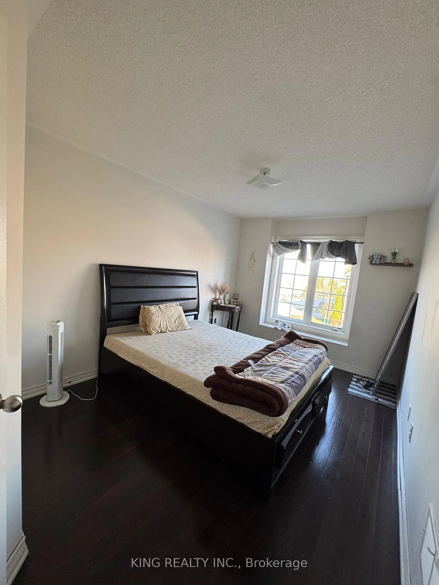 Photo 22 of 18 Eastlake Road, Brampton, Fletcher's Meadow — HOMEH