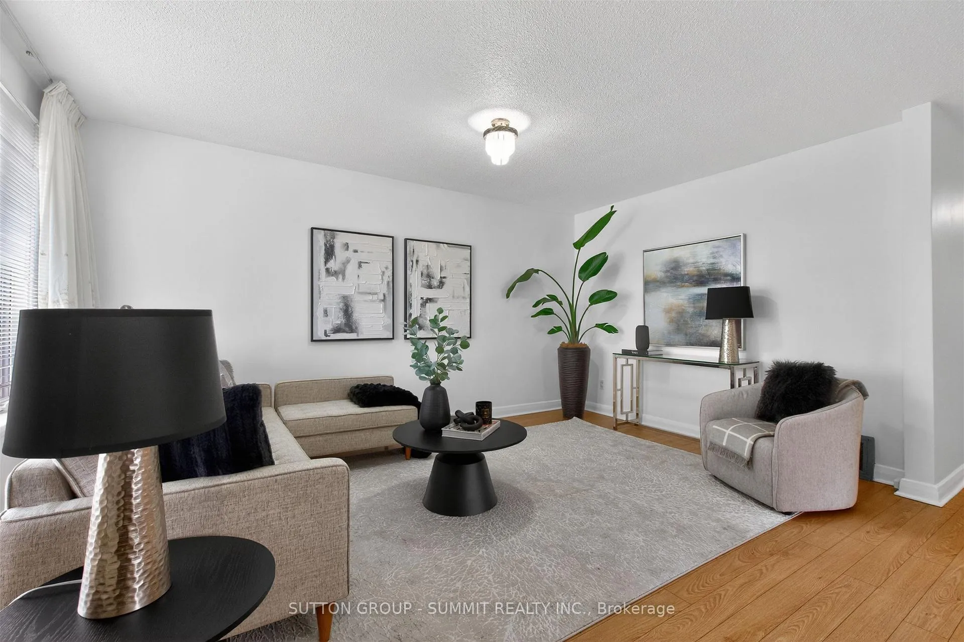 Photo 6 of 51 Barrhead Crescent, Etobicoke, Rexdale-Kipling — HOMEH