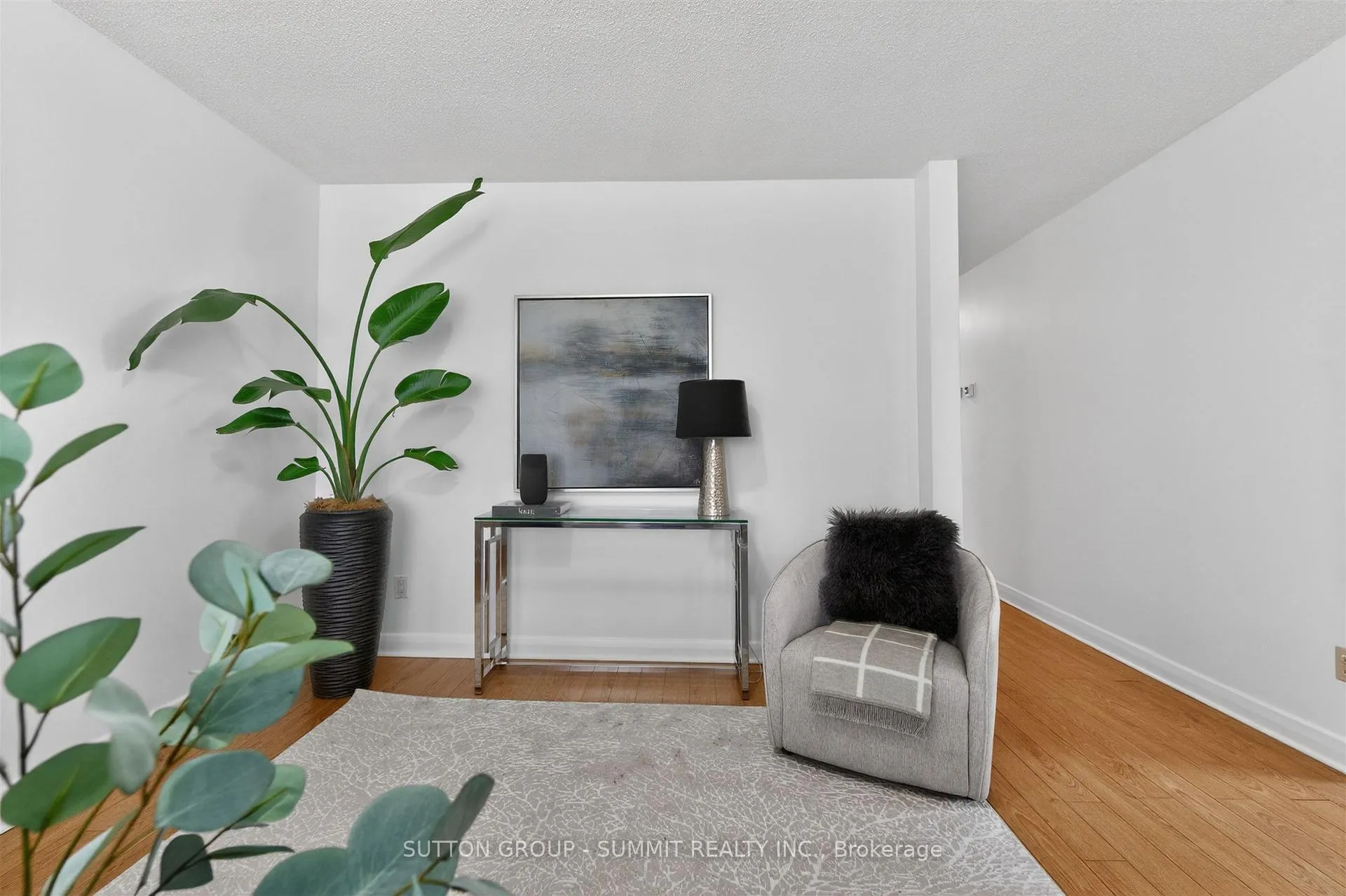 Photo 11 of 51 Barrhead Crescent, Etobicoke, Rexdale-Kipling — HOMEH