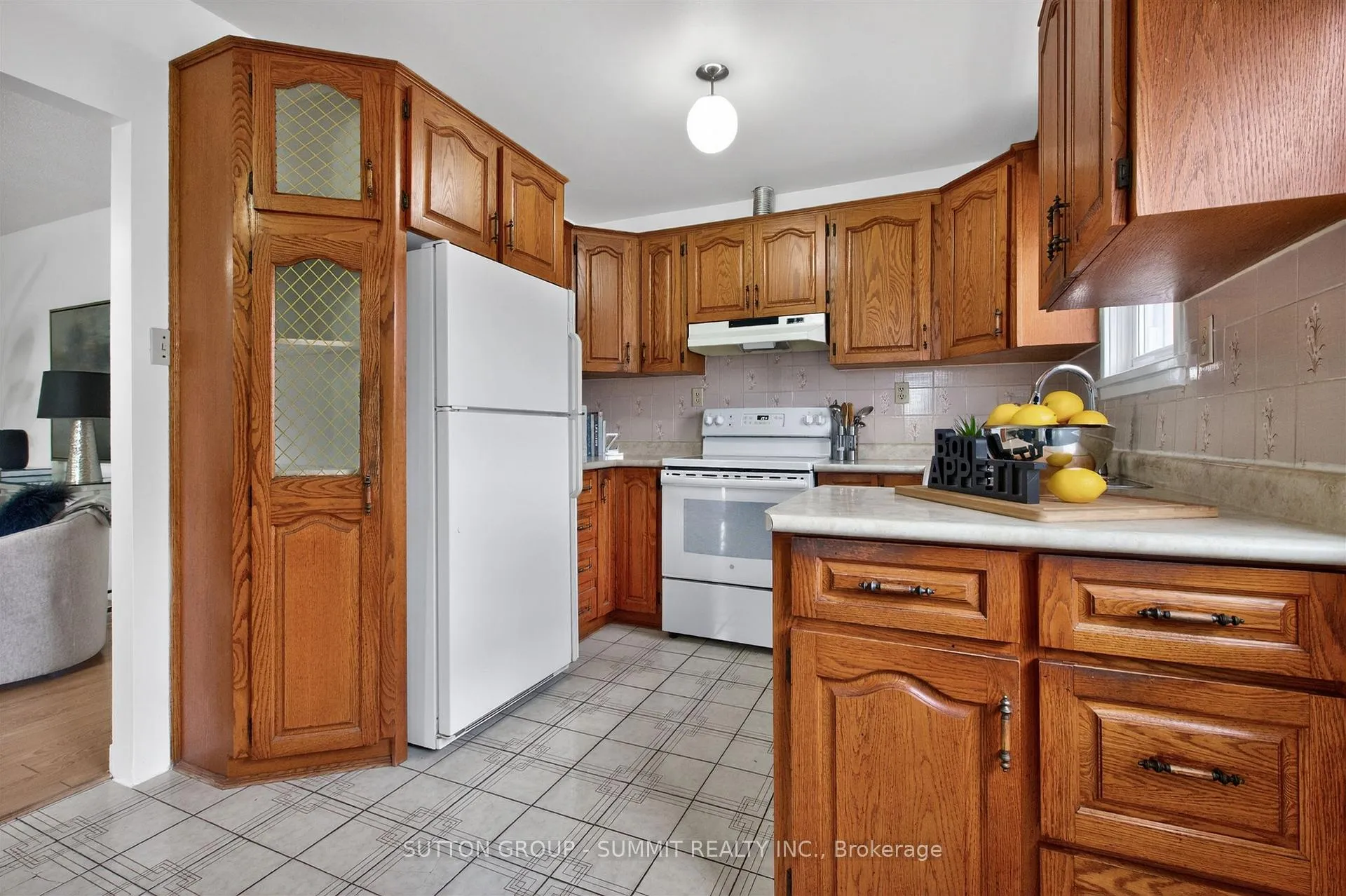 Photo 16 of 51 Barrhead Crescent, Etobicoke, Rexdale-Kipling — HOMEH