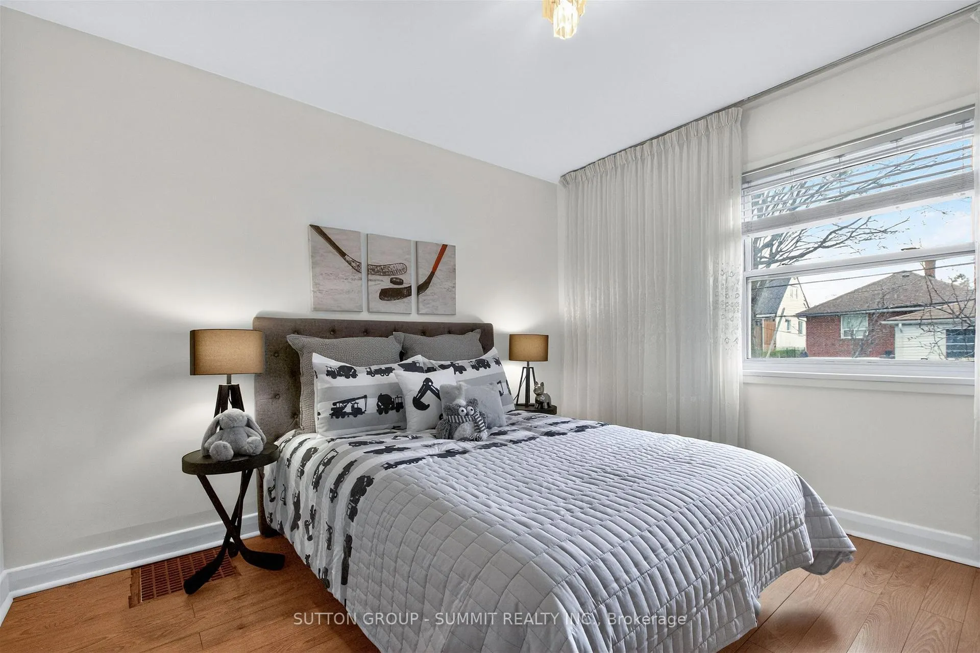 Photo 21 of 51 Barrhead Crescent, Etobicoke, Rexdale-Kipling — HOMEH