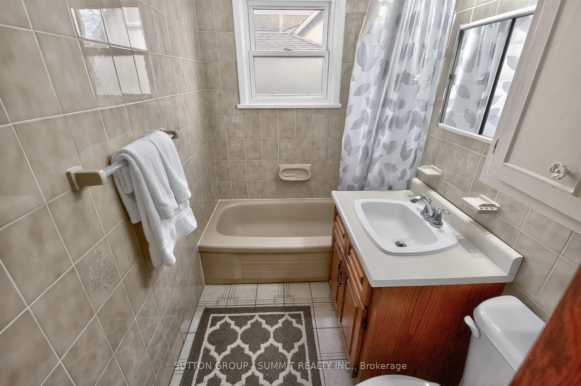 Photo 26 of 51 Barrhead Crescent, Etobicoke, Rexdale-Kipling — HOMEH