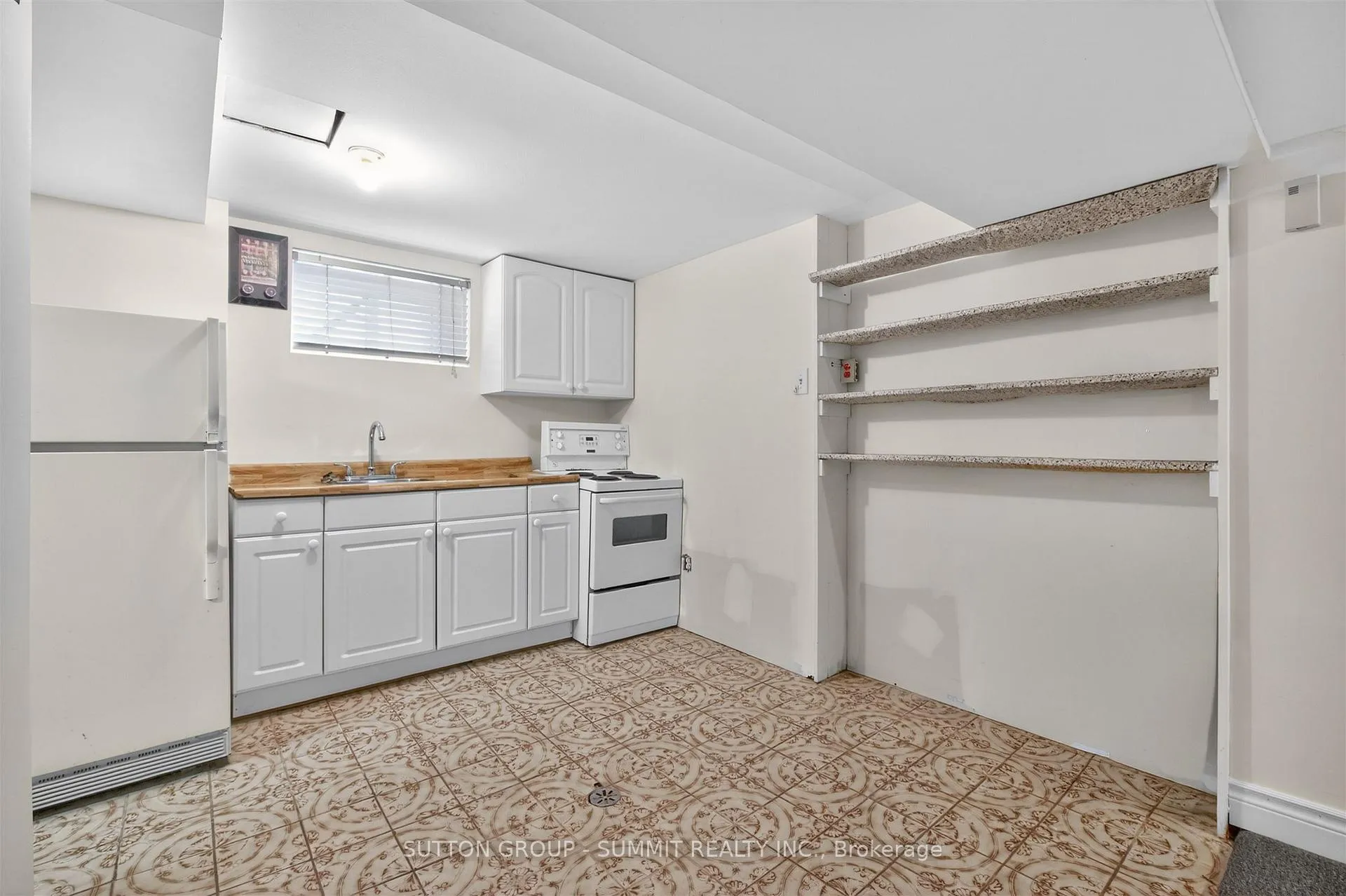 Photo 31 of 51 Barrhead Crescent, Etobicoke, Rexdale-Kipling — HOMEH