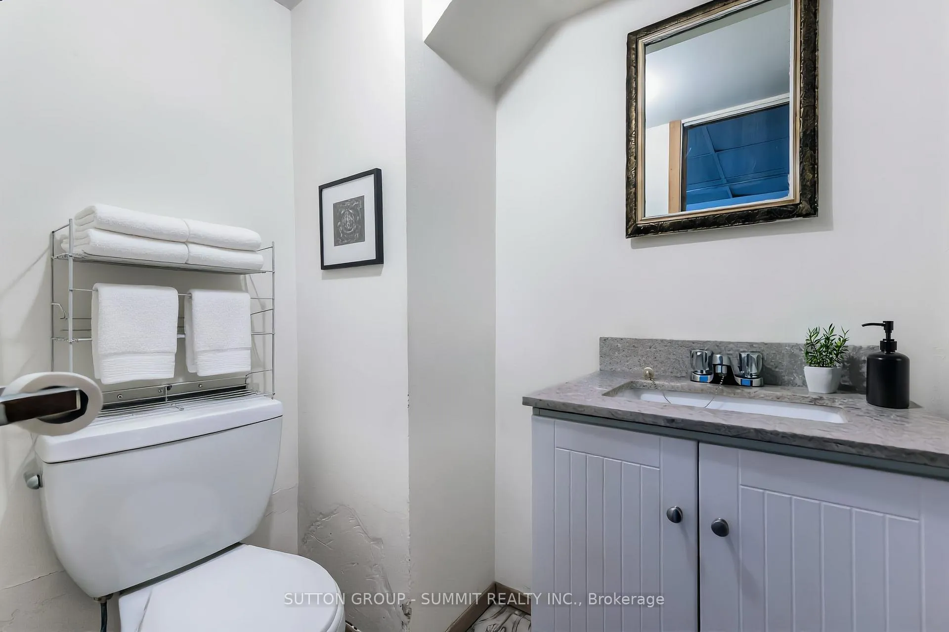 Photo 38 of 51 Barrhead Crescent, Etobicoke, Rexdale-Kipling — HOMEH