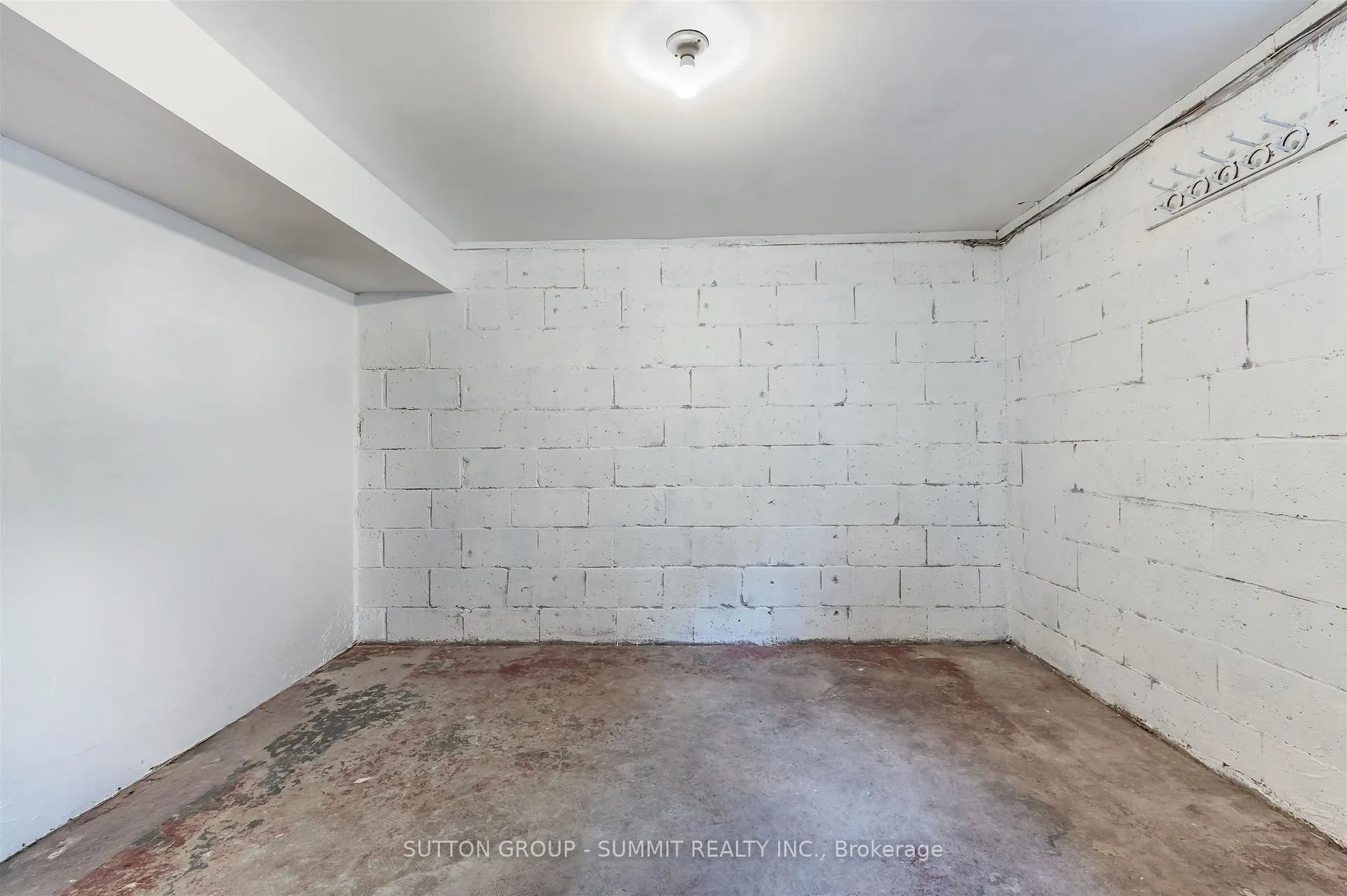 Photo 40 of 51 Barrhead Crescent, Etobicoke, Rexdale-Kipling — HOMEH