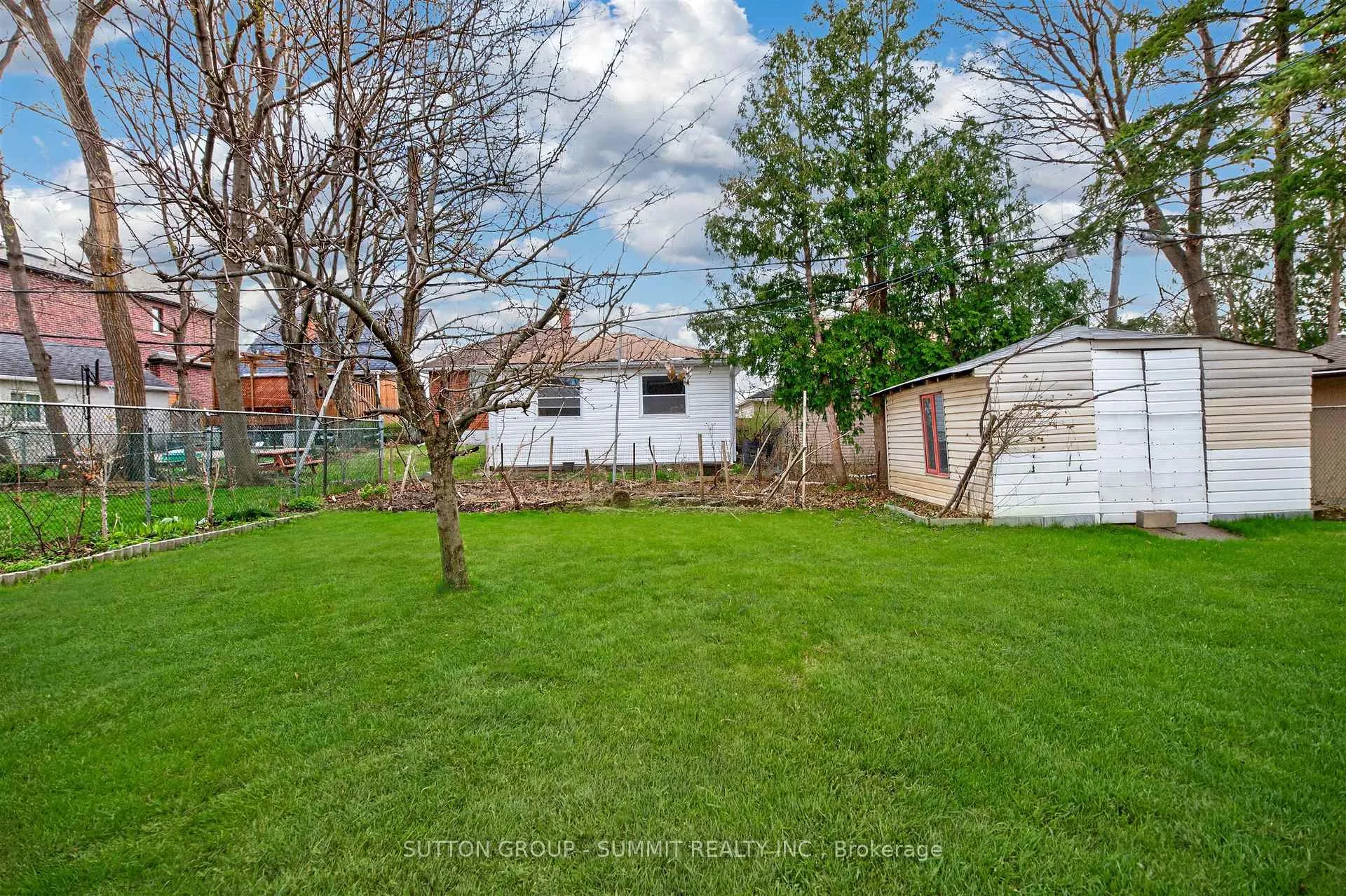 Photo 46 of 51 Barrhead Crescent, Etobicoke, Rexdale-Kipling — HOMEH