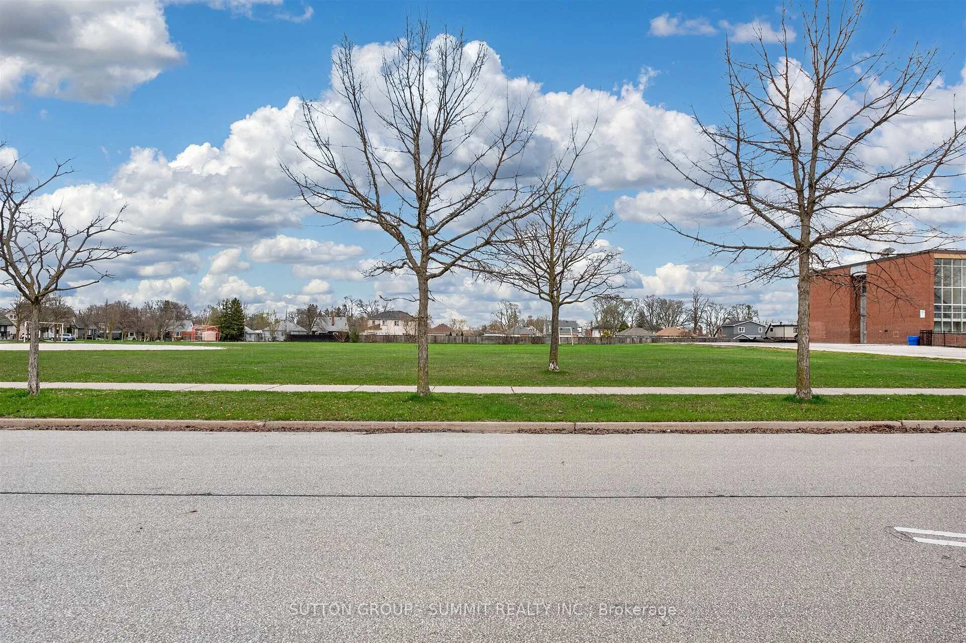 Photo 47 of 51 Barrhead Crescent, Etobicoke, Rexdale-Kipling — HOMEH