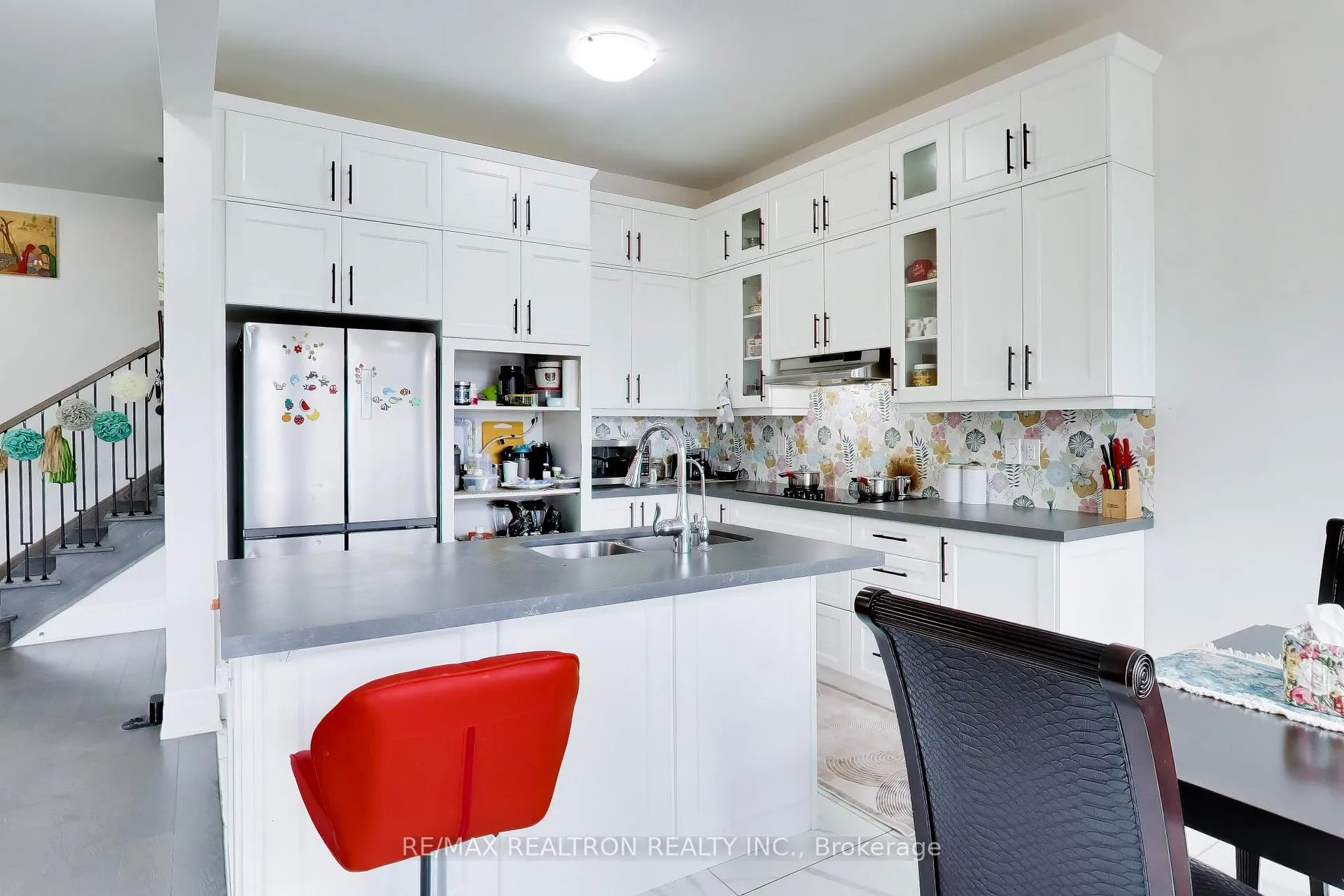 Photo 9 of 5 rosewell Crescent, Markham, Georgetown — HOMEH