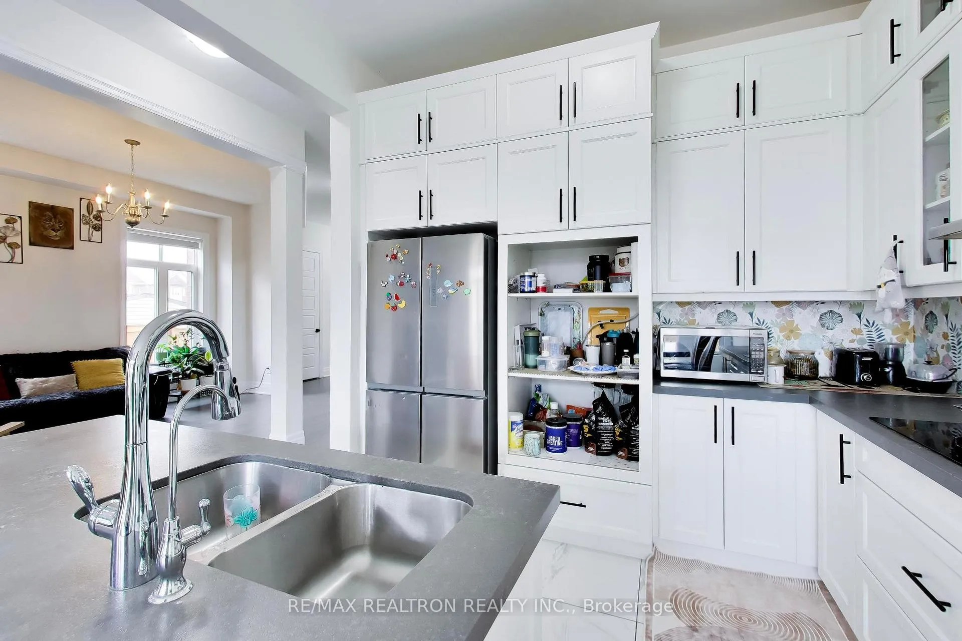 Photo 11 of 5 rosewell Crescent, Markham, Georgetown — HOMEH