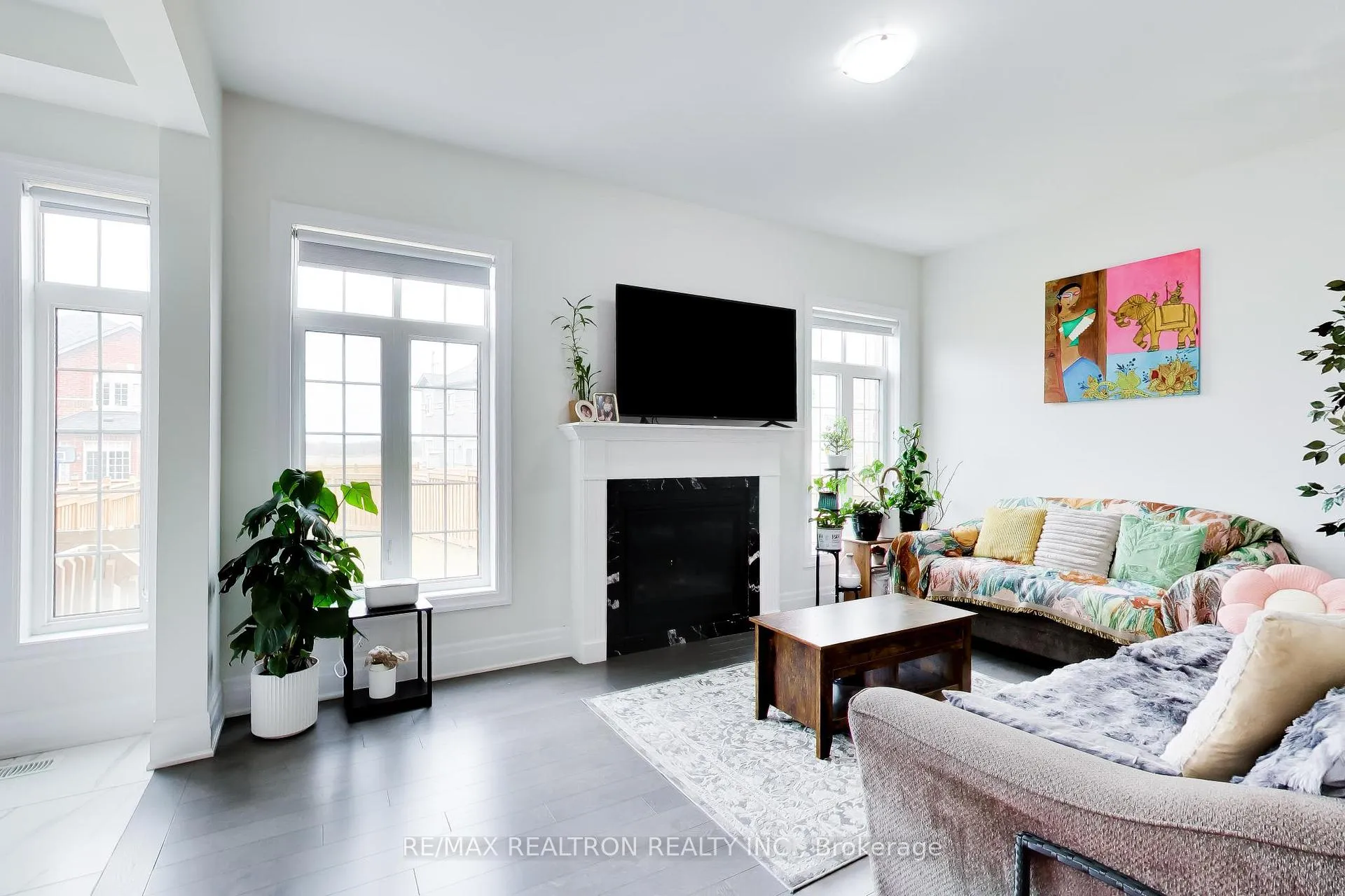 Photo 13 of 5 rosewell Crescent, Markham, Georgetown — HOMEH