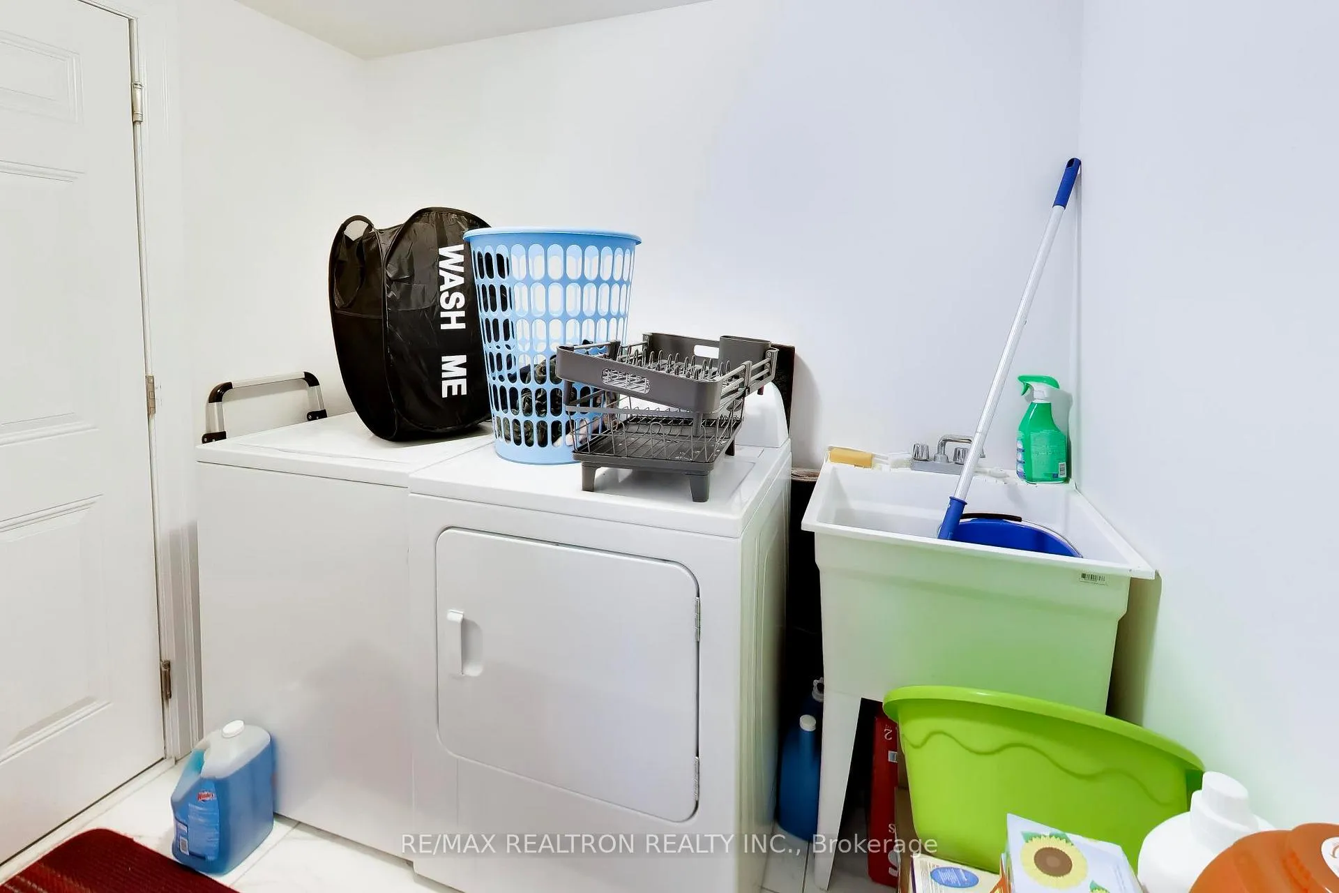Photo 17 of 5 rosewell Crescent, Markham, Georgetown — HOMEH