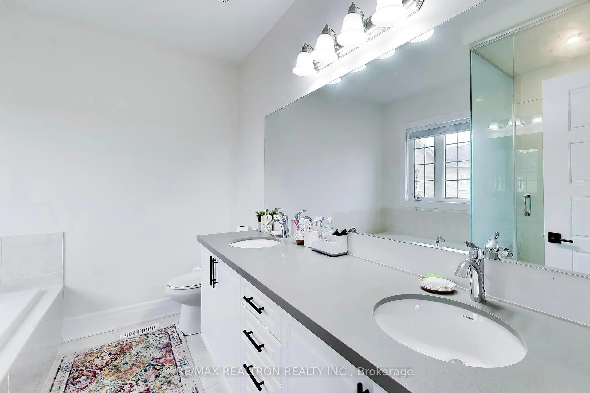 Photo 21 of 5 rosewell Crescent, Markham, Georgetown — HOMEH