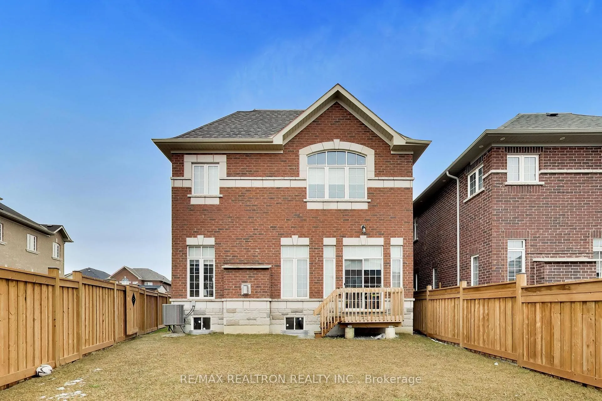 Photo 35 of 5 rosewell Crescent, Markham, Georgetown — HOMEH