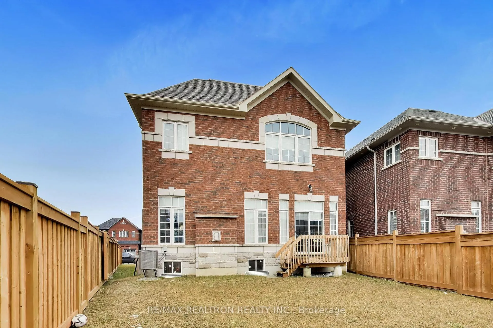 Photo 36 of 5 rosewell Crescent, Markham, Georgetown — HOMEH