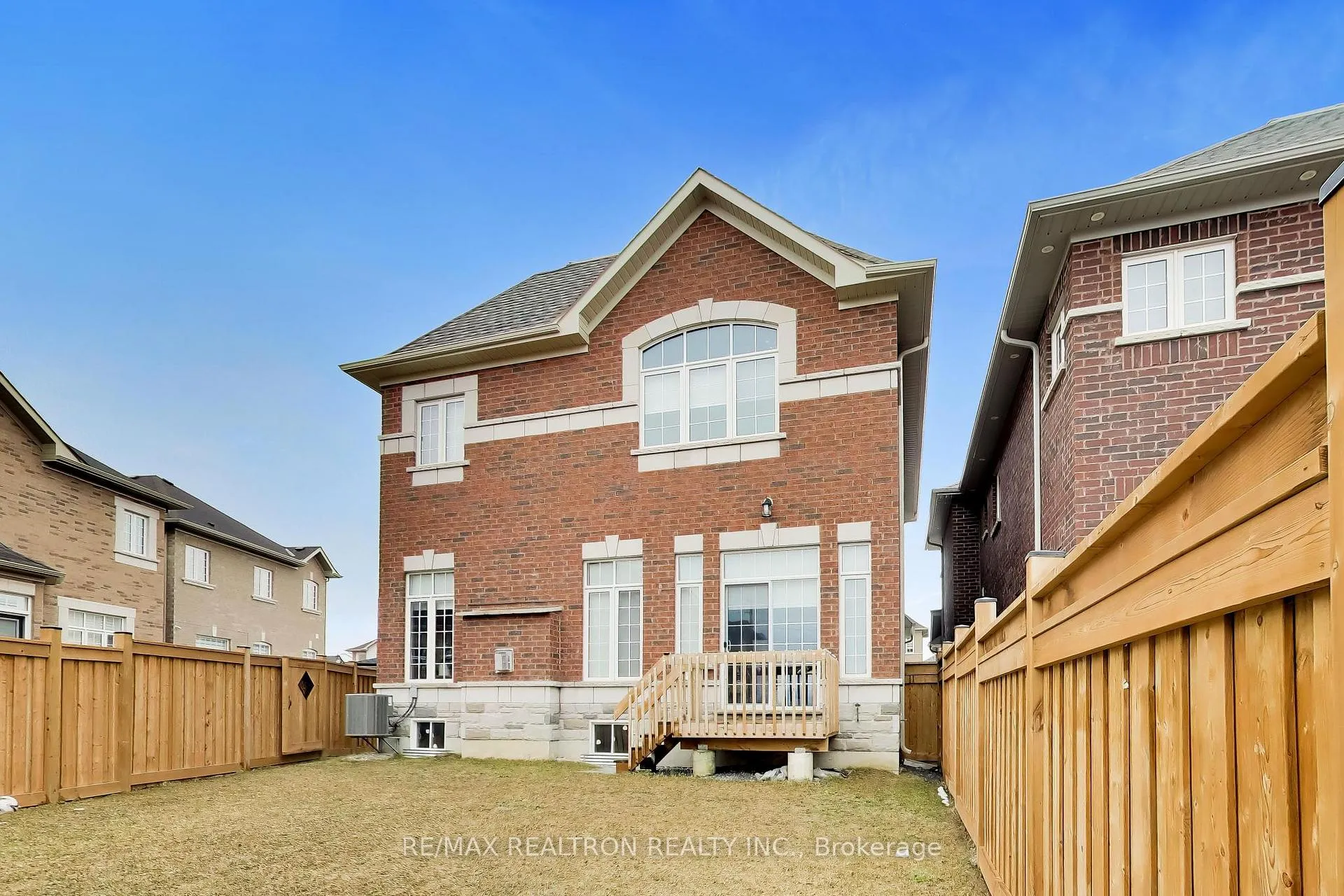 Photo 37 of 5 rosewell Crescent, Markham, Georgetown — HOMEH