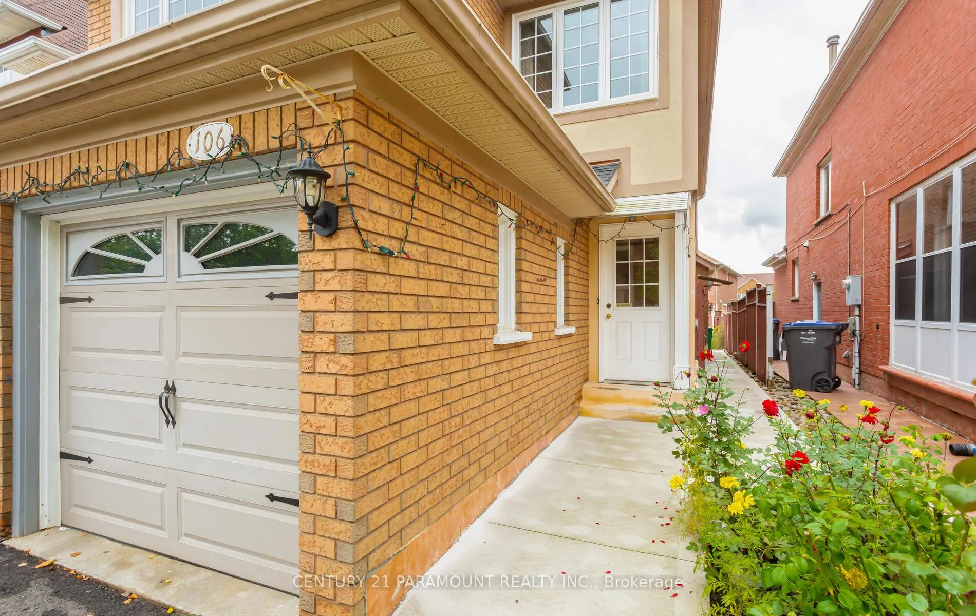 Photo 3 of 106 Wildberry Crescent, Brampton, Sandringham-Wellington — HOMEH