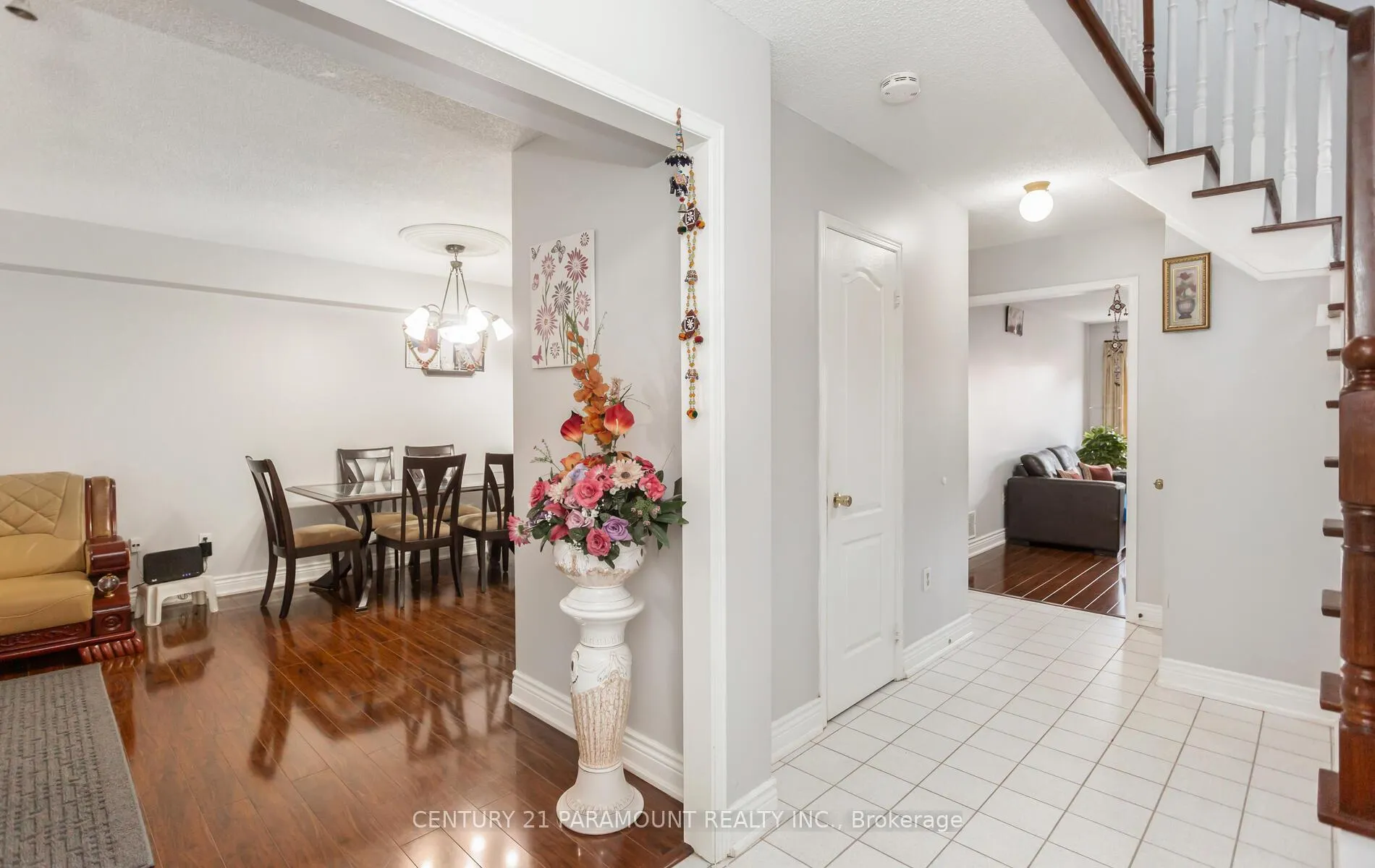 Photo 7 of 106 Wildberry Crescent, Brampton, Sandringham-Wellington — HOMEH