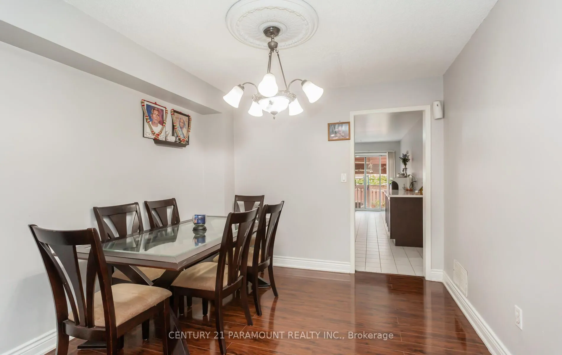 Photo 10 of 106 Wildberry Crescent, Brampton, Sandringham-Wellington — HOMEH