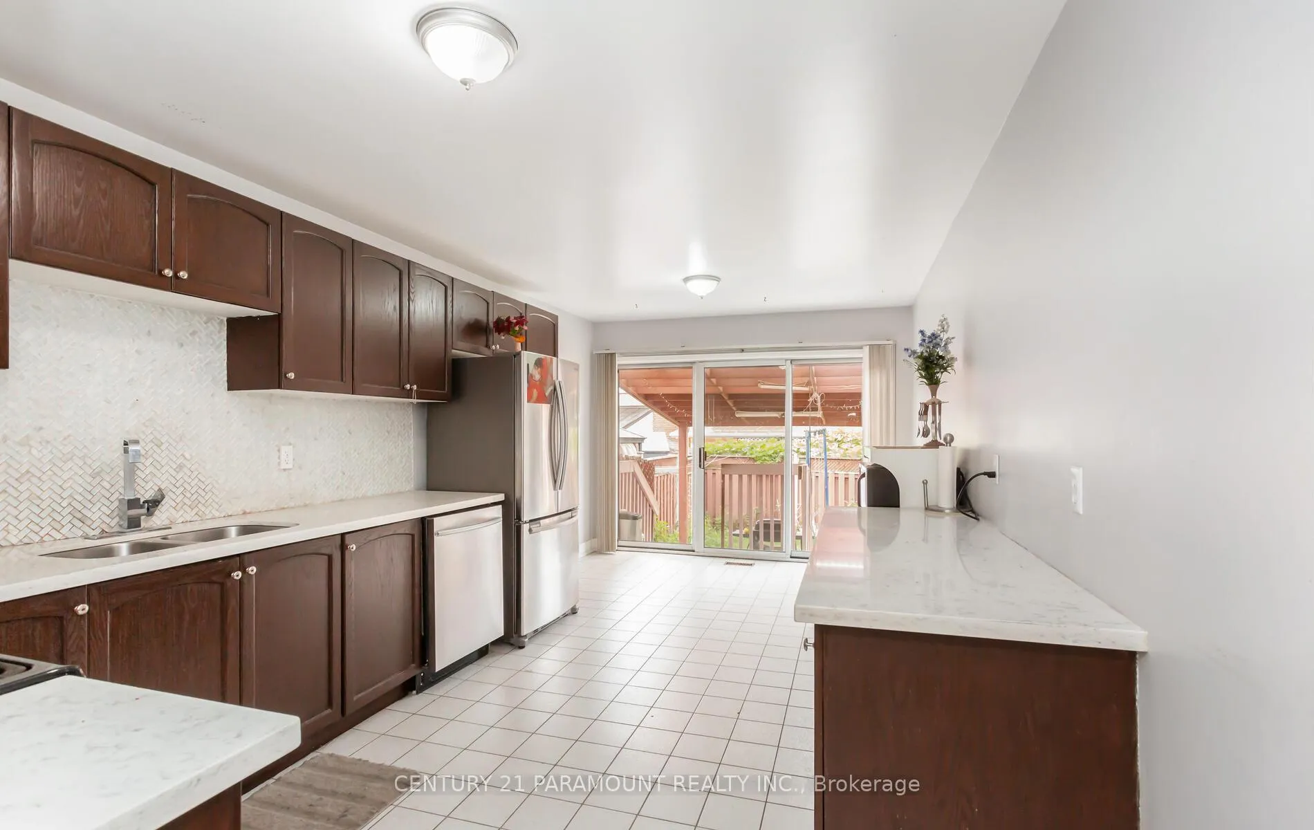 Photo 13 of 106 Wildberry Crescent, Brampton, Sandringham-Wellington — HOMEH