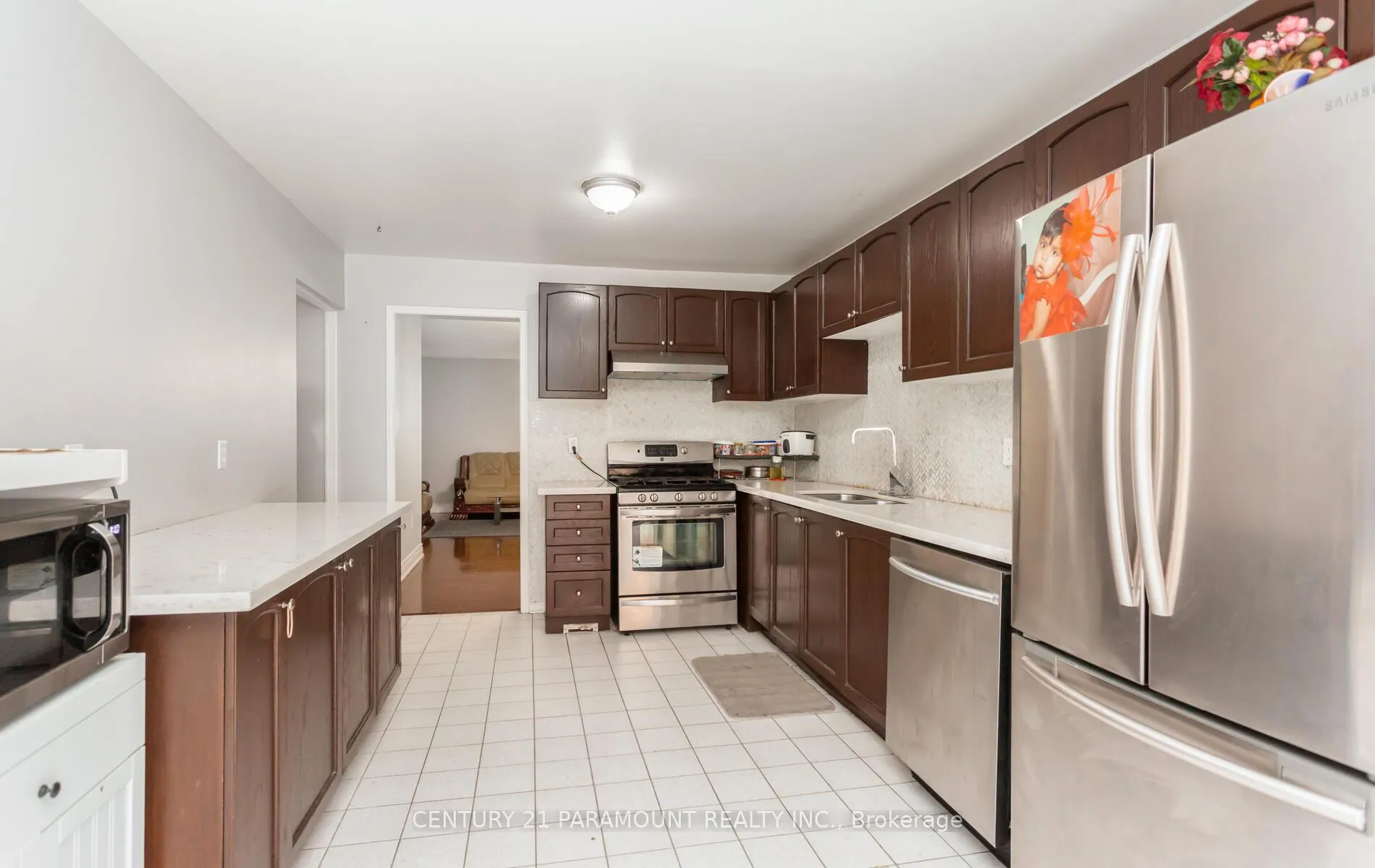 Photo 15 of 106 Wildberry Crescent, Brampton, Sandringham-Wellington — HOMEH