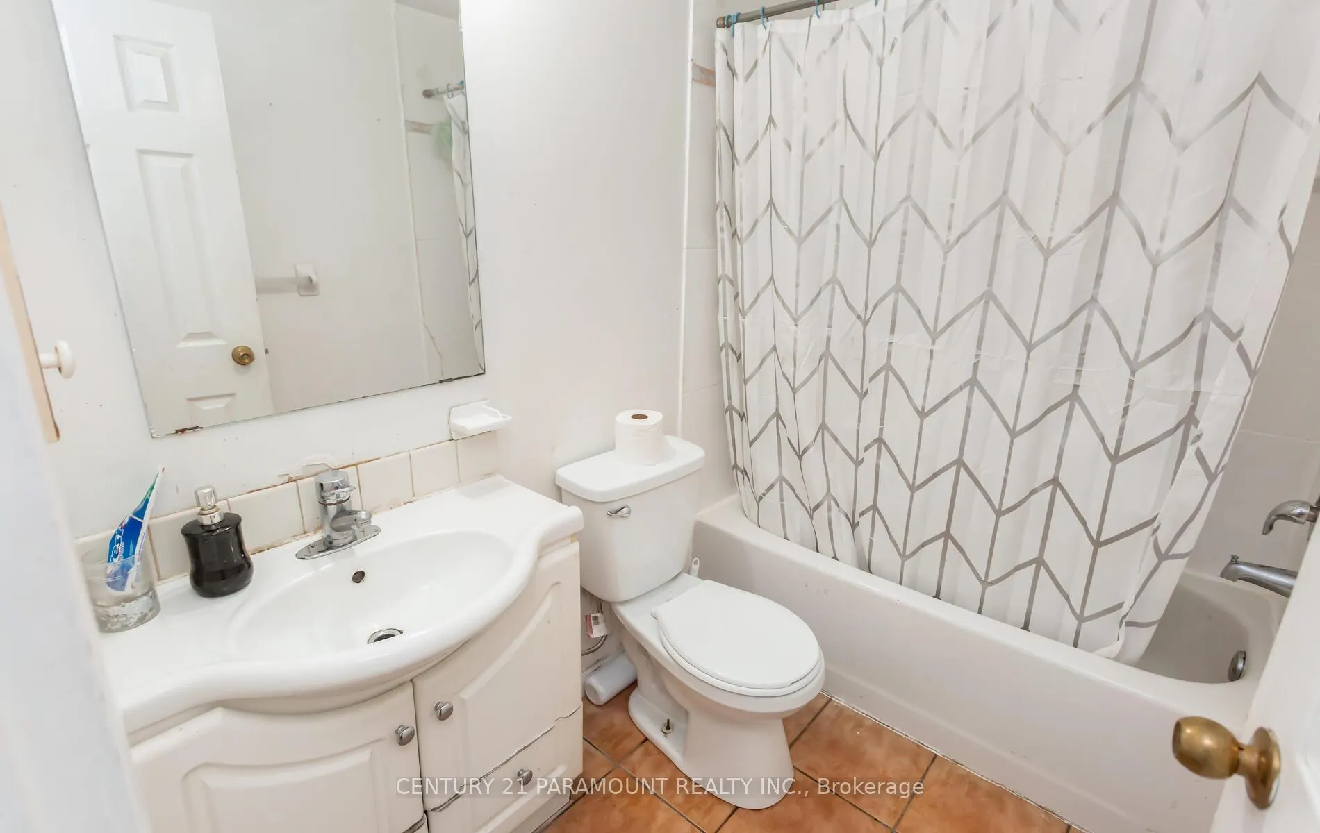 Photo 37 of 106 Wildberry Crescent, Brampton, Sandringham-Wellington — HOMEH