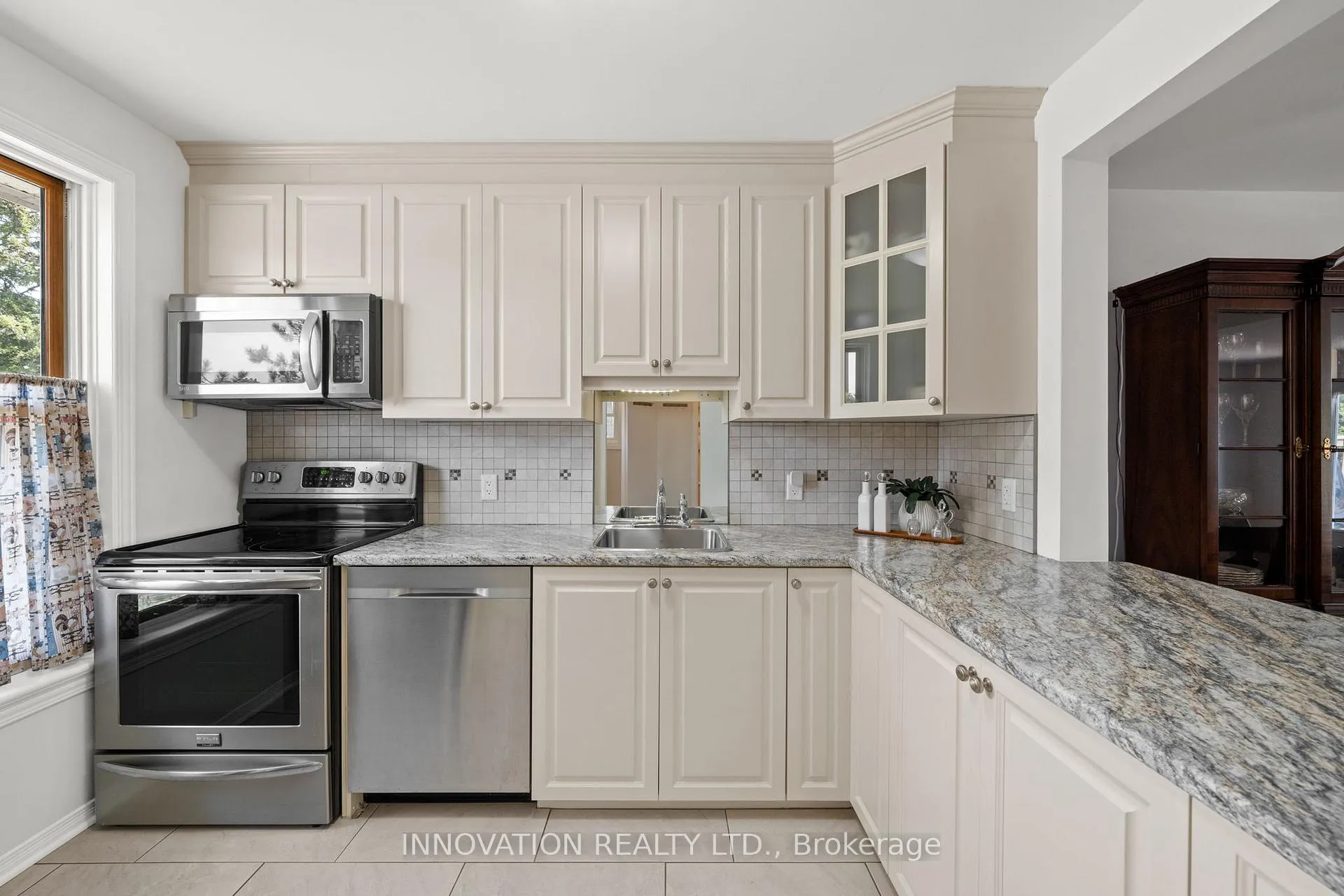 Photo 5 of Unit 22, 920 Dynes Road, Ottawa, Carleton Square — HOMEH
