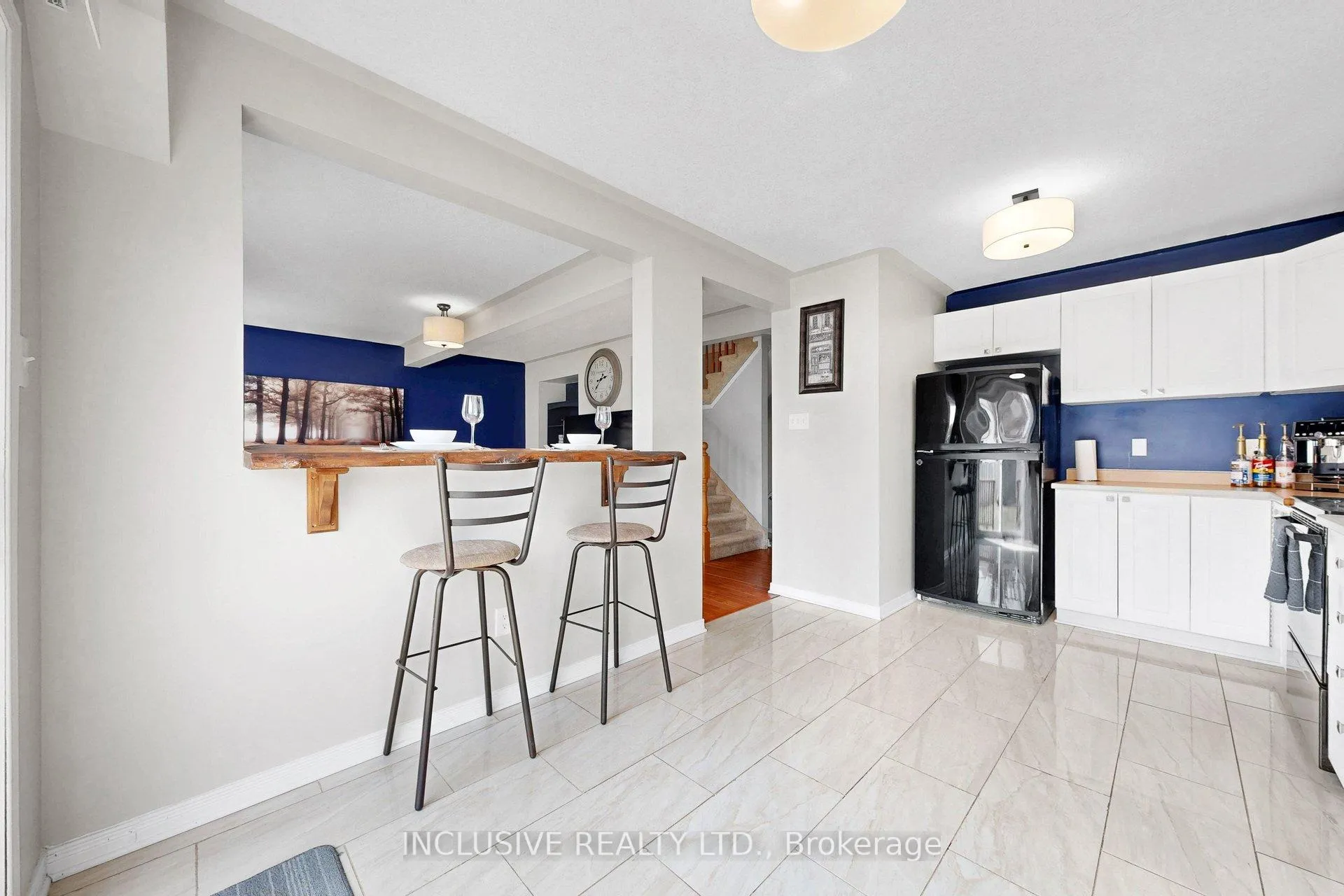 Photo 24 of 649 Trailview Drive, Peterborough, Ashburnham Ward 4 — HOMEH