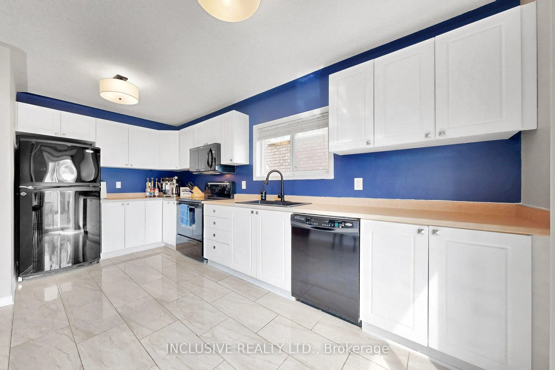Photo 25 of 649 Trailview Drive, Peterborough, Ashburnham Ward 4 — HOMEH