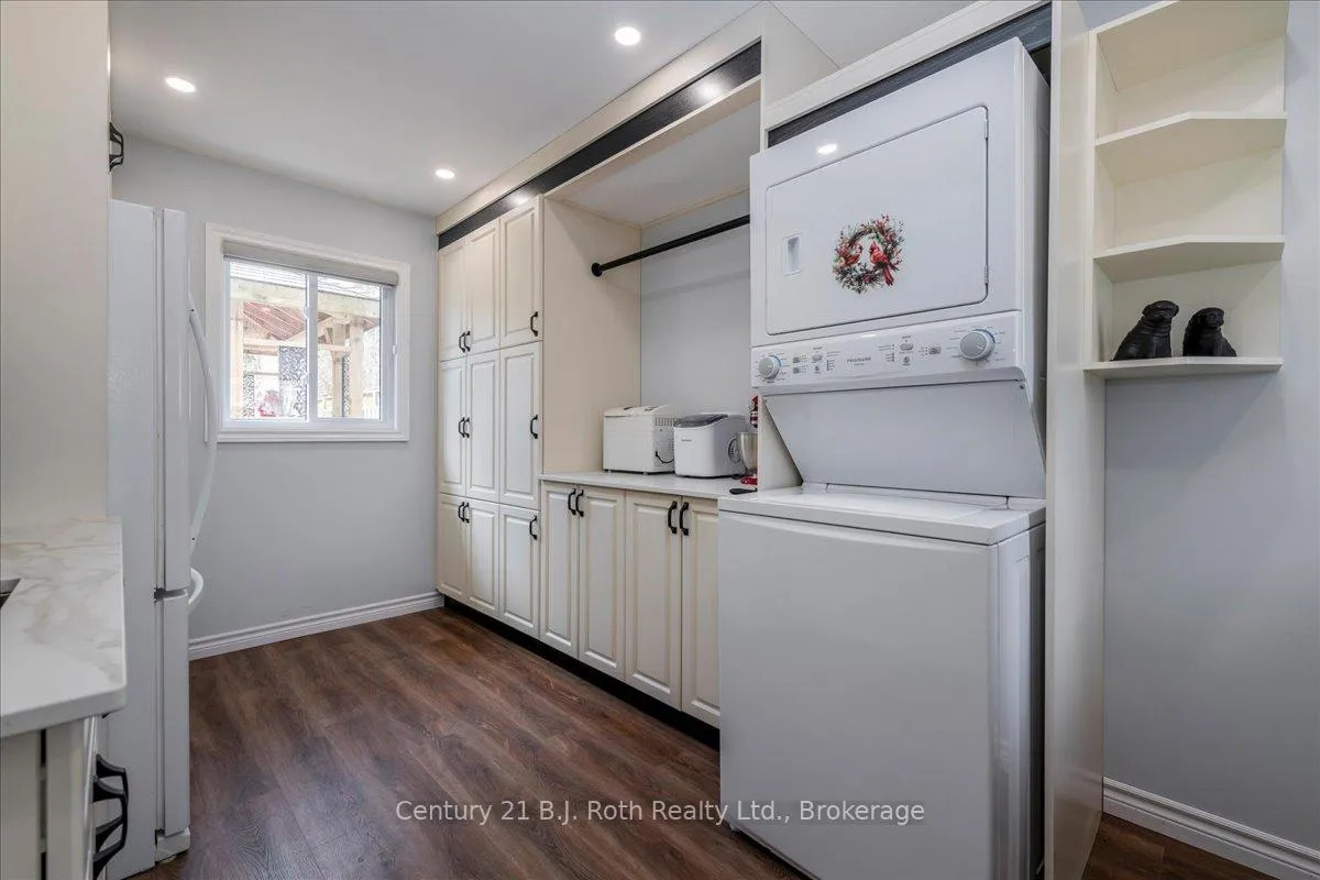Photo 14 of 476 Russell Street, Midland — HOMEH
