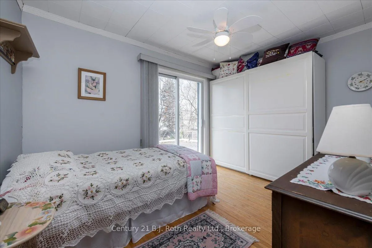 Photo 21 of 476 Russell Street, Midland — HOMEH
