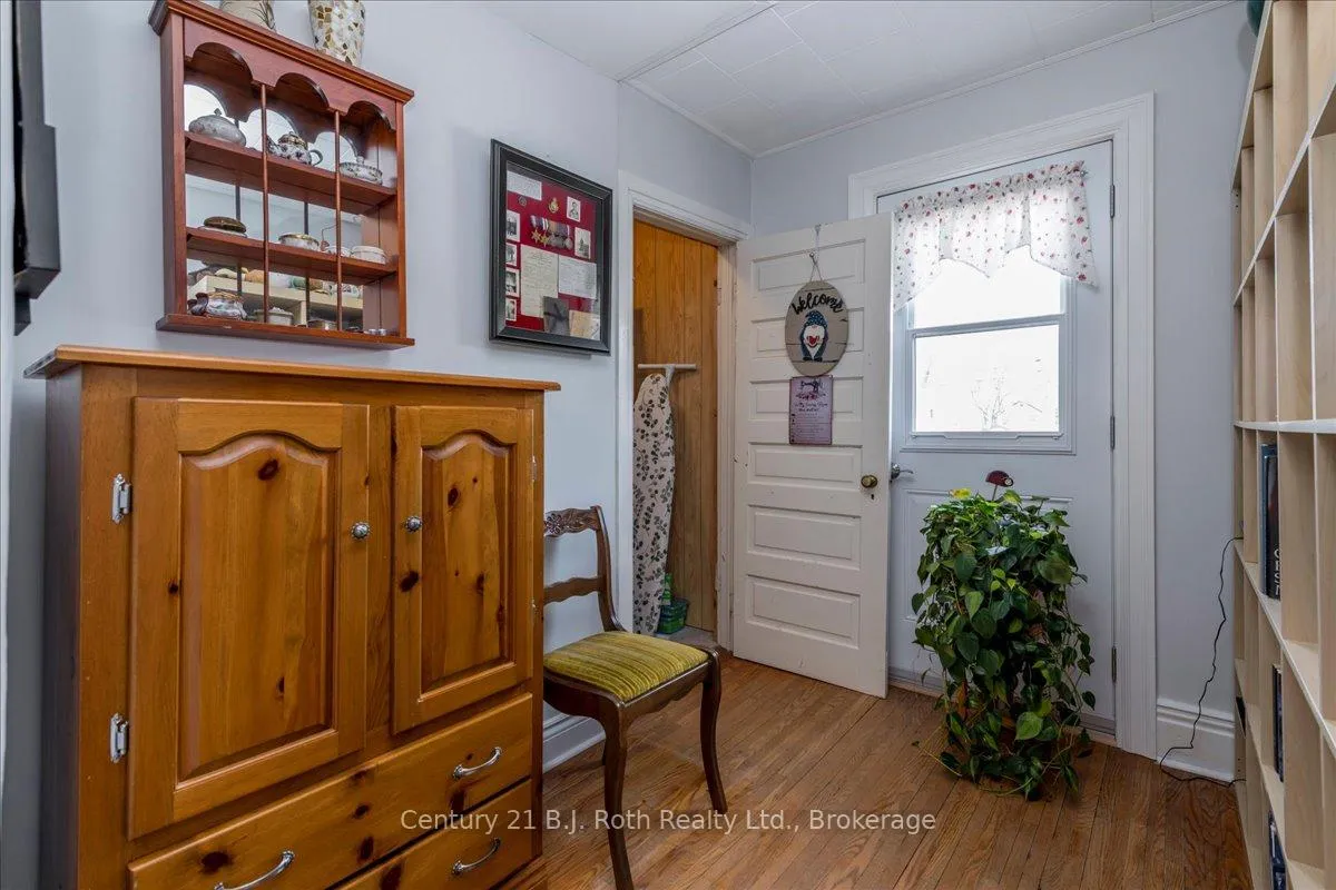 Photo 22 of 476 Russell Street, Midland — HOMEH
