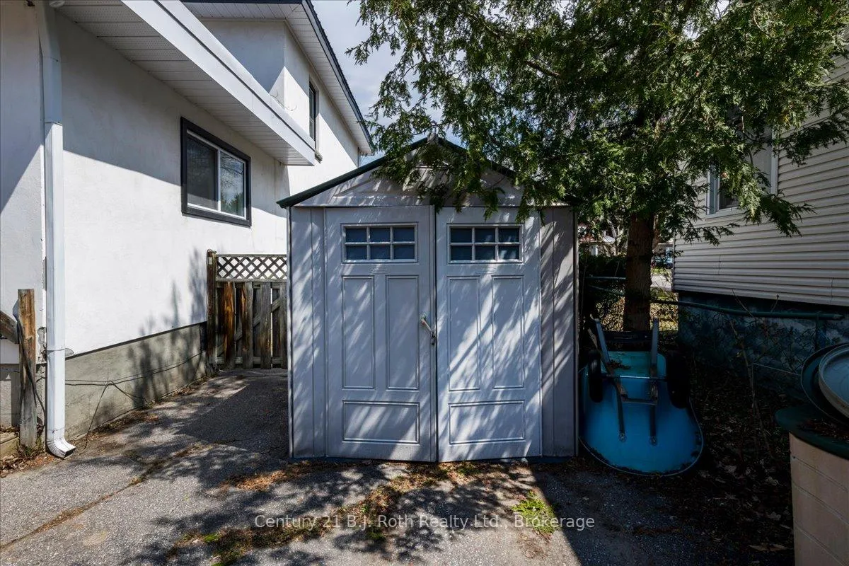 Photo 26 of 476 Russell Street, Midland — HOMEH