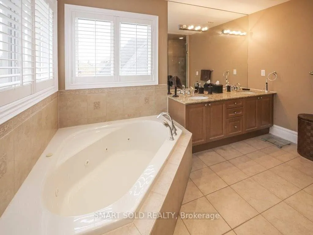 Photo 18 of 15 Vomano Street, Richmond Hill, Mill Pond — HOMEH