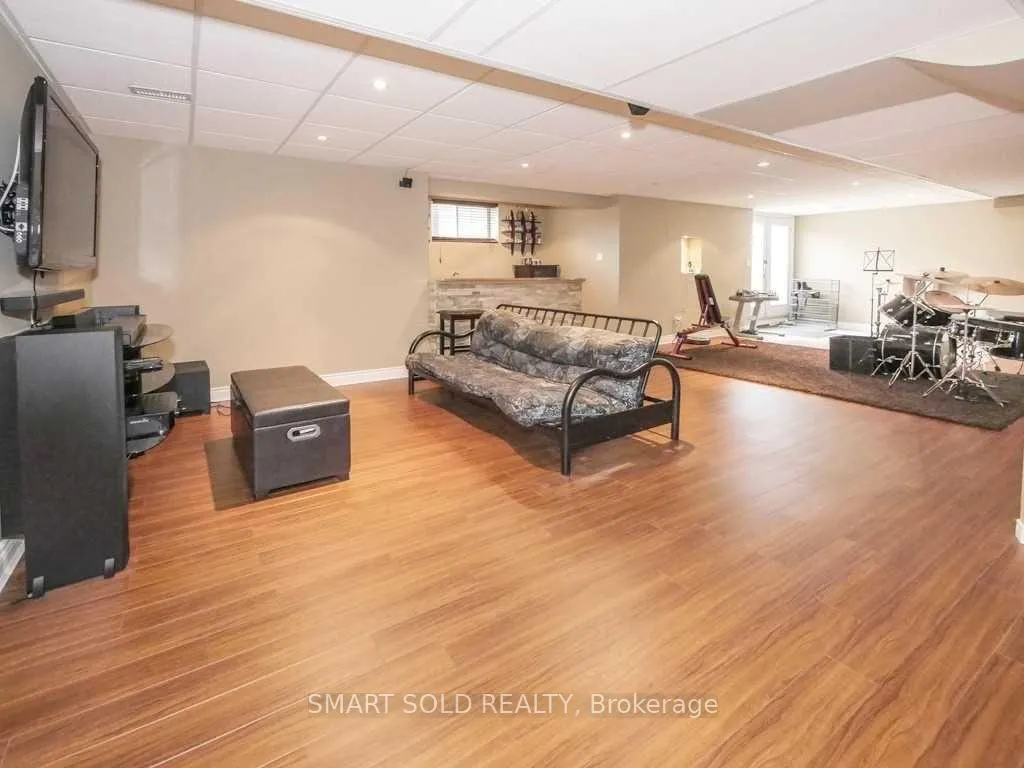 Photo 20 of 15 Vomano Street, Richmond Hill, Mill Pond — HOMEH
