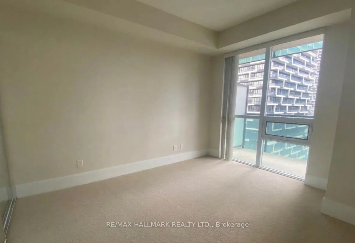 Photo 4 of Unit 811, 70 Roehampton Avenue, Toronto, Mount Pleasant West — HOMEH