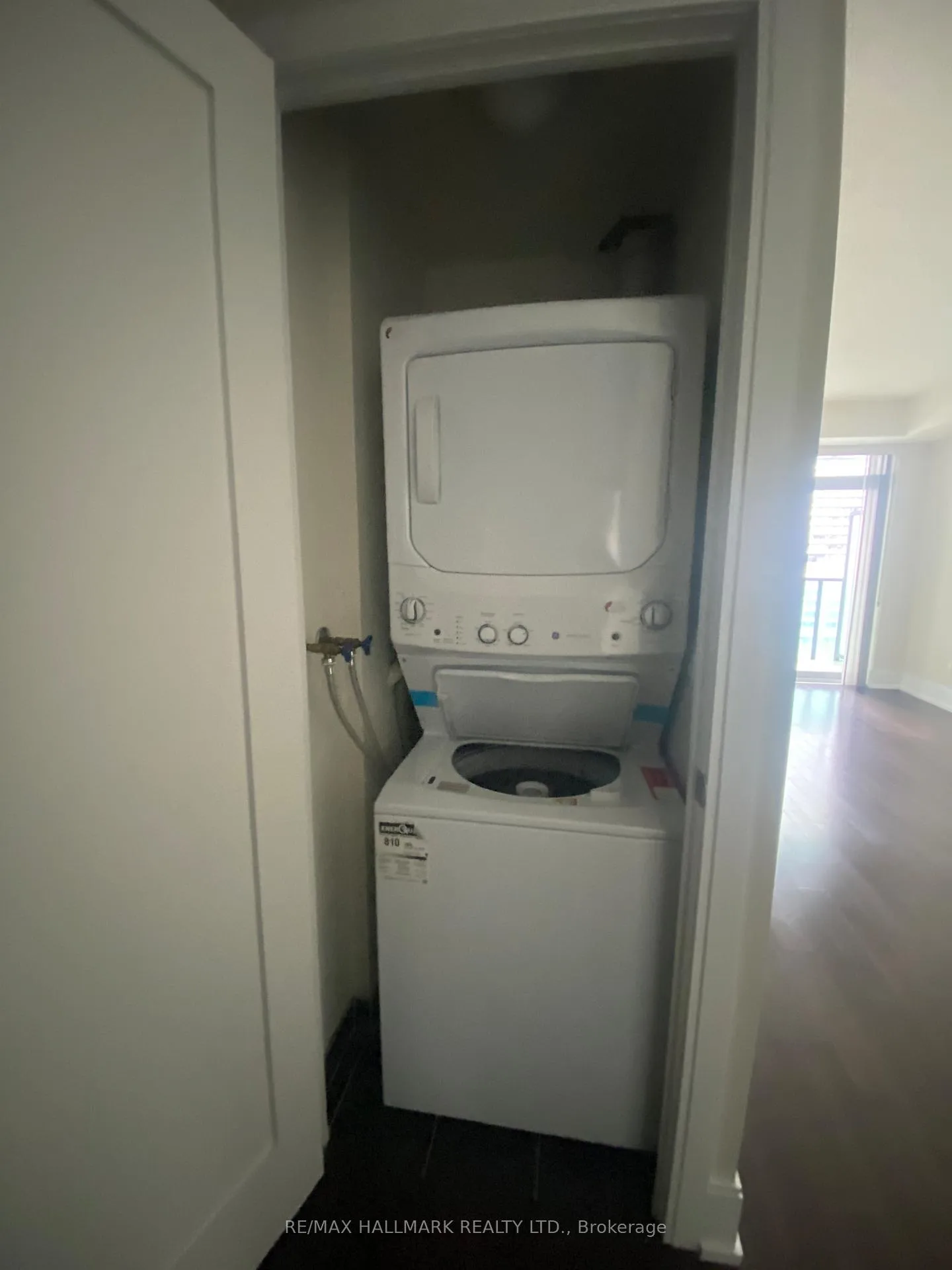 Photo 12 of Unit 811, 70 Roehampton Avenue, Toronto, Mount Pleasant West — HOMEH