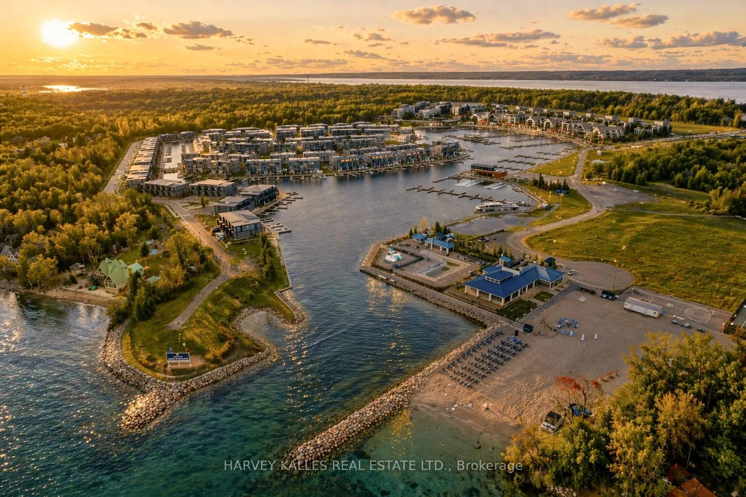 Photo 2 of Unit 243, 333 Sunseeker Avenue, Innisfil, Rural Innisfil — HOMEH