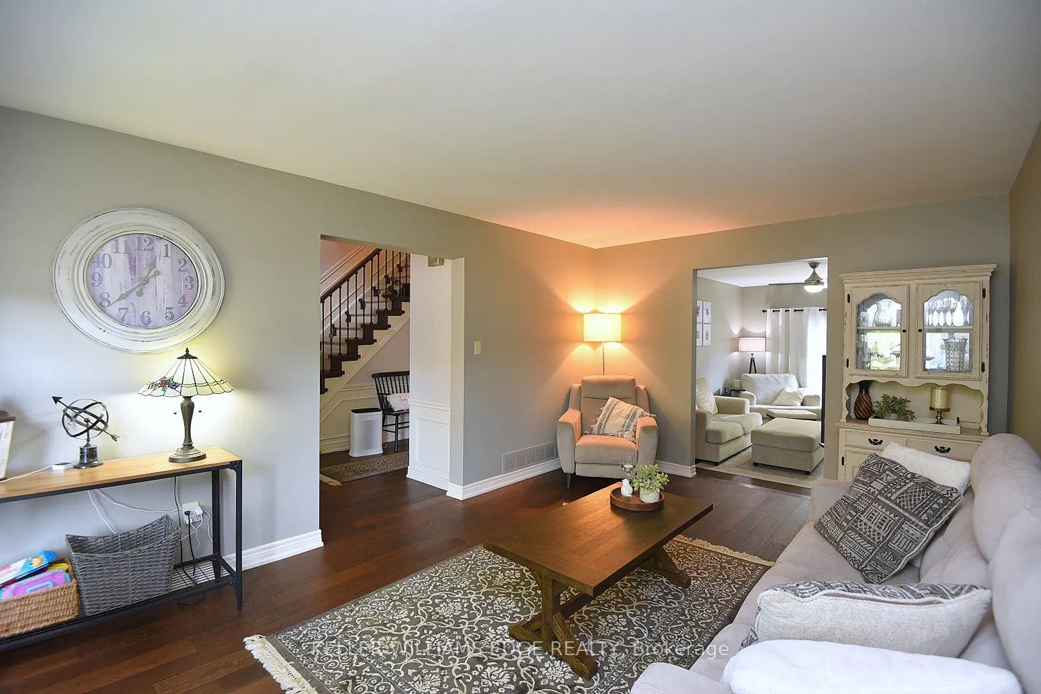 Photo 5 of 18 Charterhouse Crescent, Hamilton, Ancaster — HOMEH
