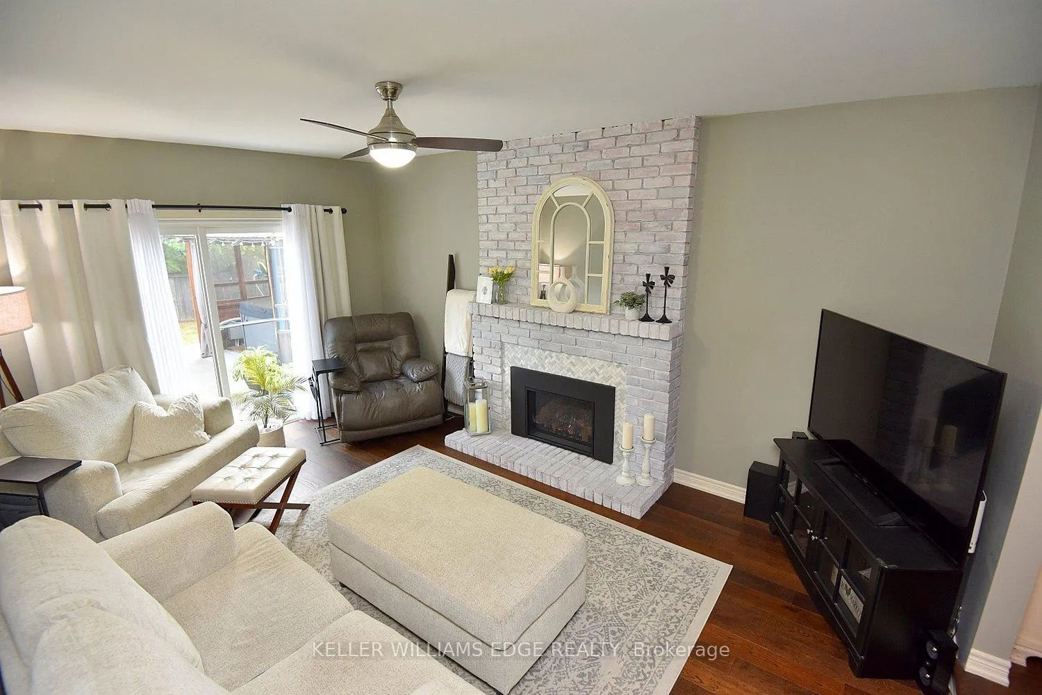 Photo 7 of 18 Charterhouse Crescent, Hamilton, Ancaster — HOMEH