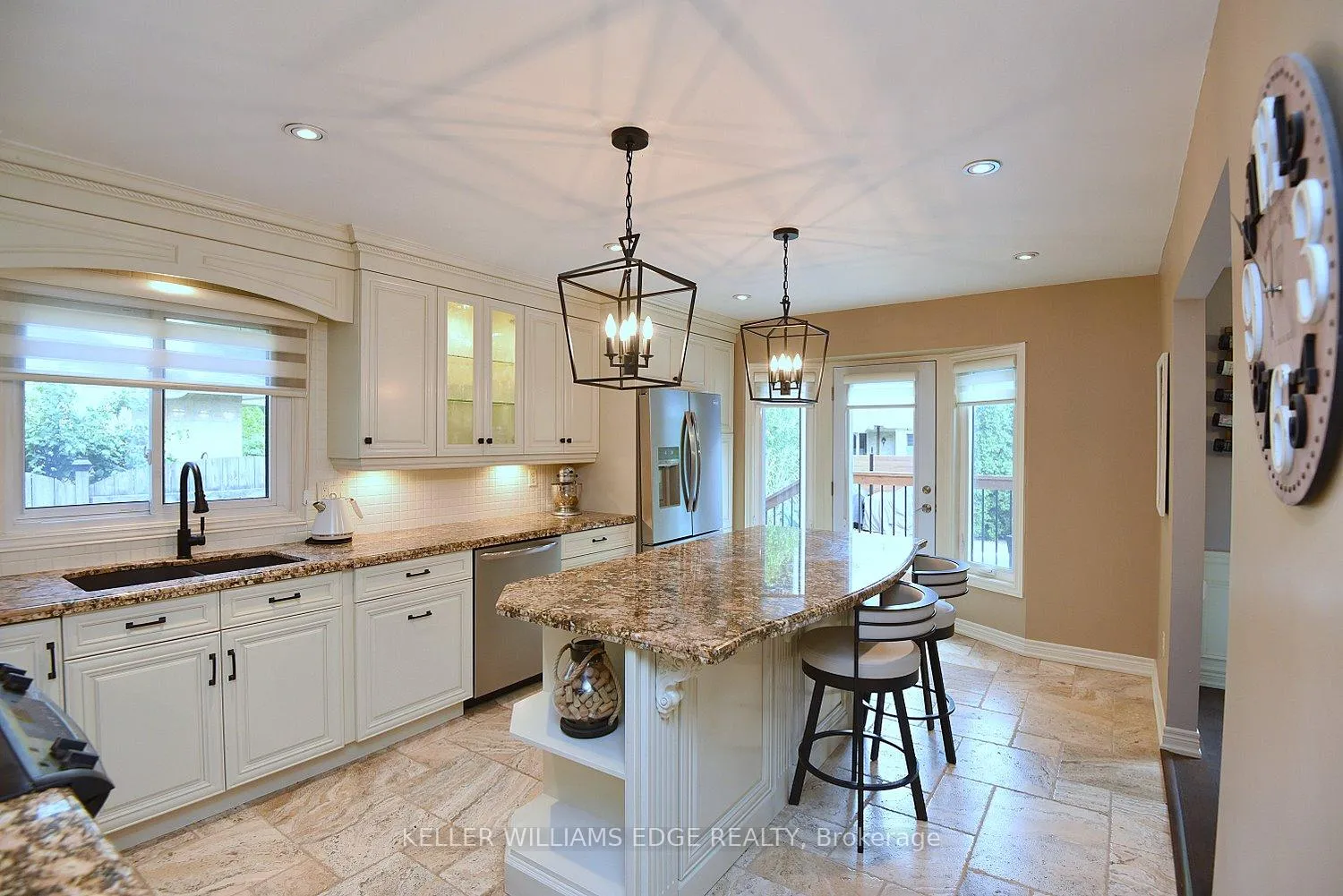 Photo 11 of 18 Charterhouse Crescent, Hamilton, Ancaster — HOMEH