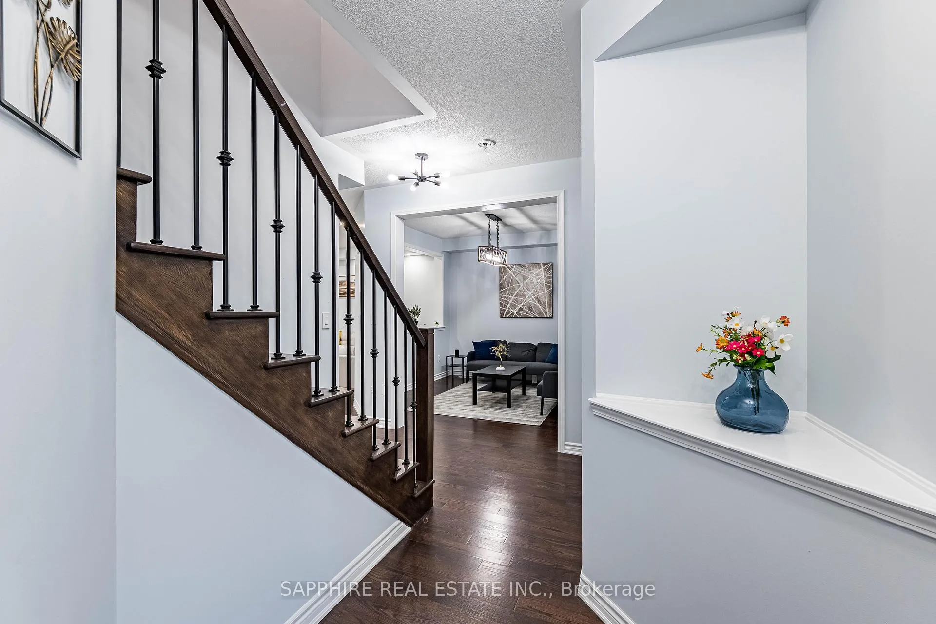 Photo 5 of 325 Trudeau Drive E, Milton, Clarke — HOMEH