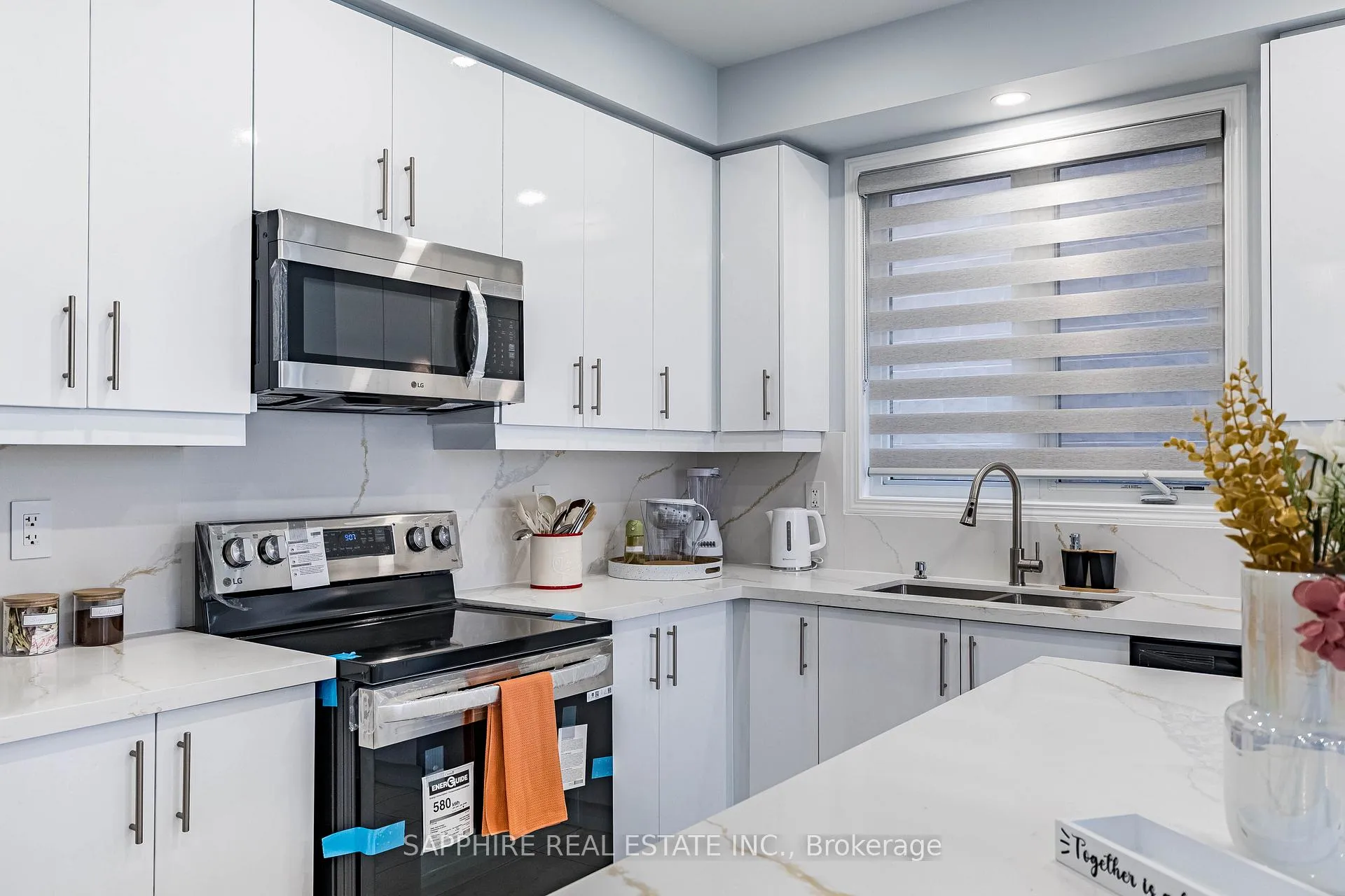 Photo 13 of 325 Trudeau Drive E, Milton, Clarke — HOMEH