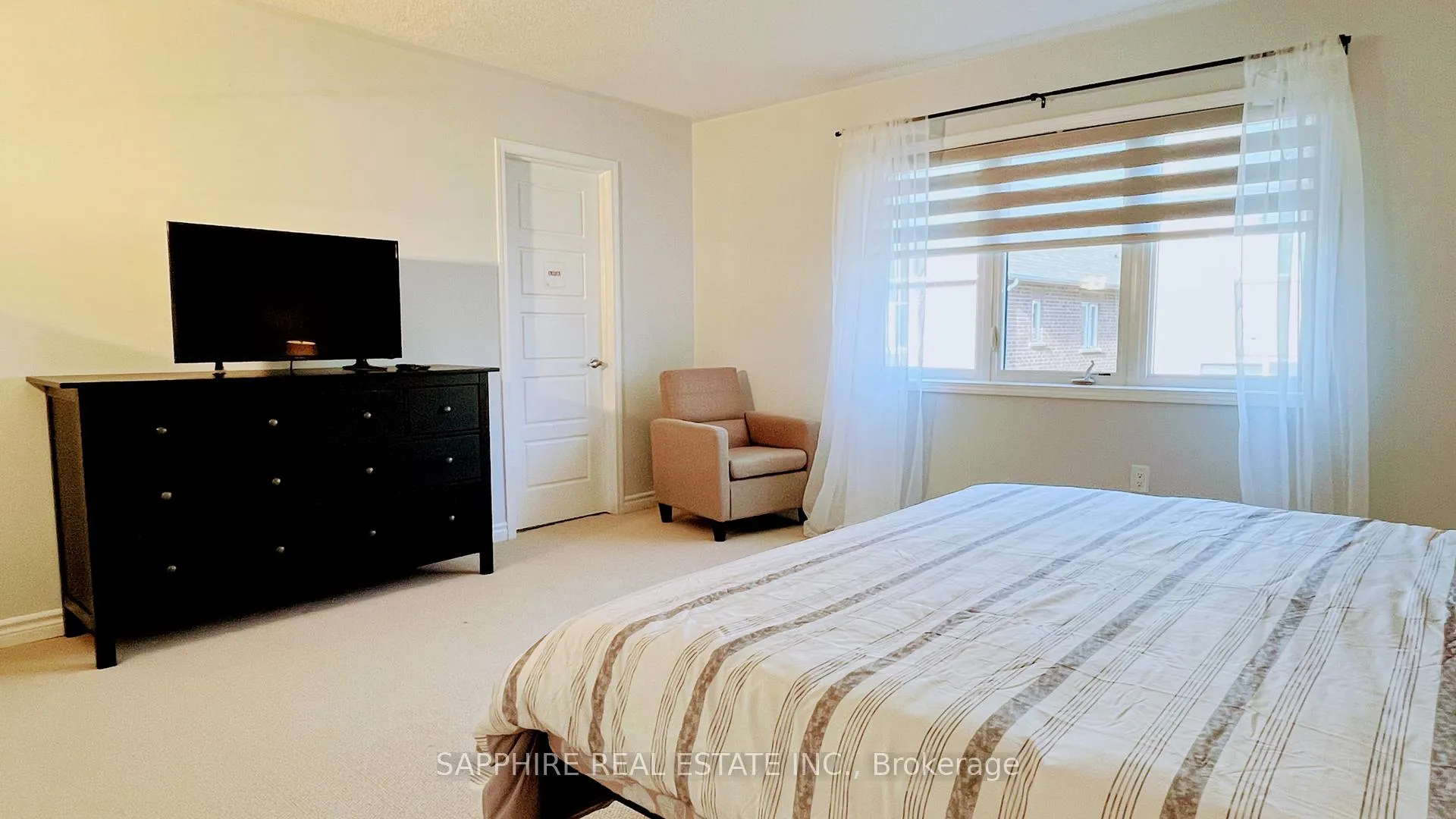 Photo 20 of 325 Trudeau Drive E, Milton, Clarke — HOMEH