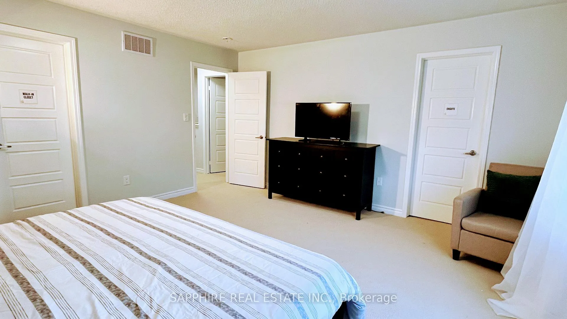 Photo 21 of 325 Trudeau Drive E, Milton, Clarke — HOMEH