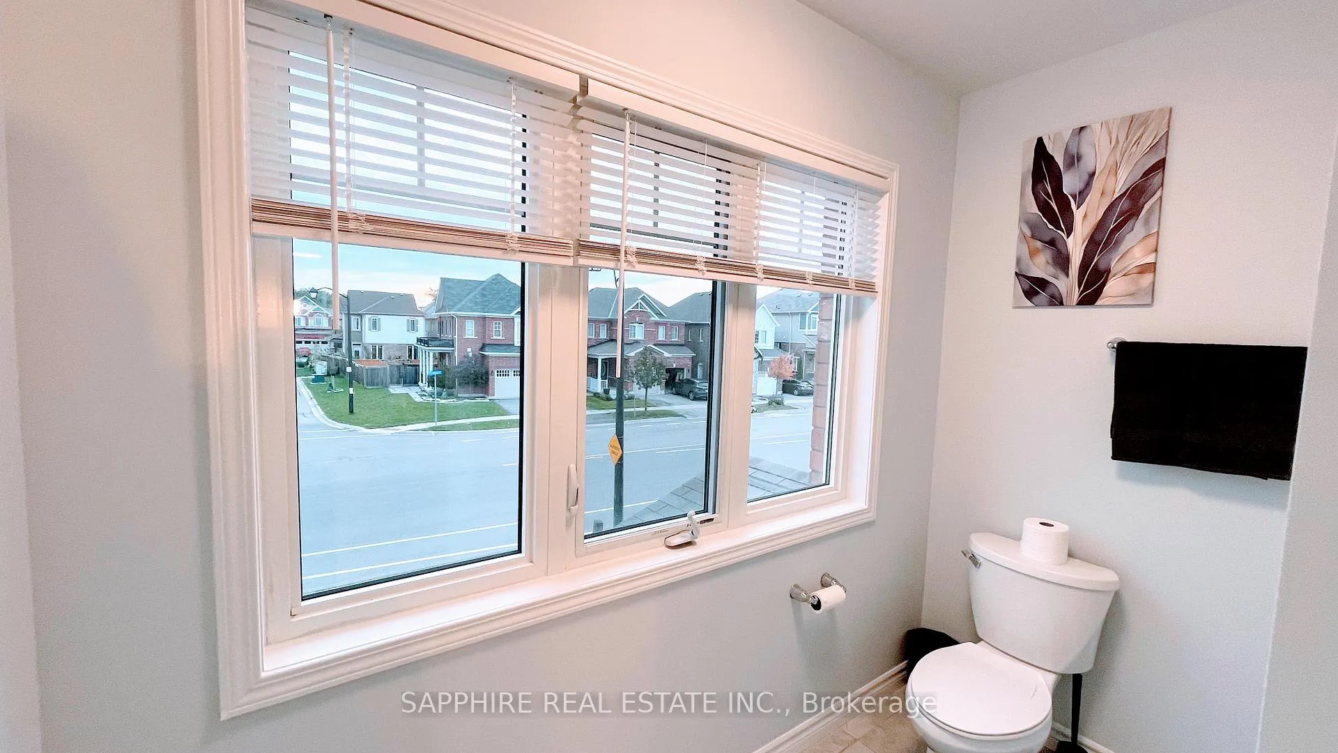 Photo 30 of 325 Trudeau Drive E, Milton, Clarke — HOMEH