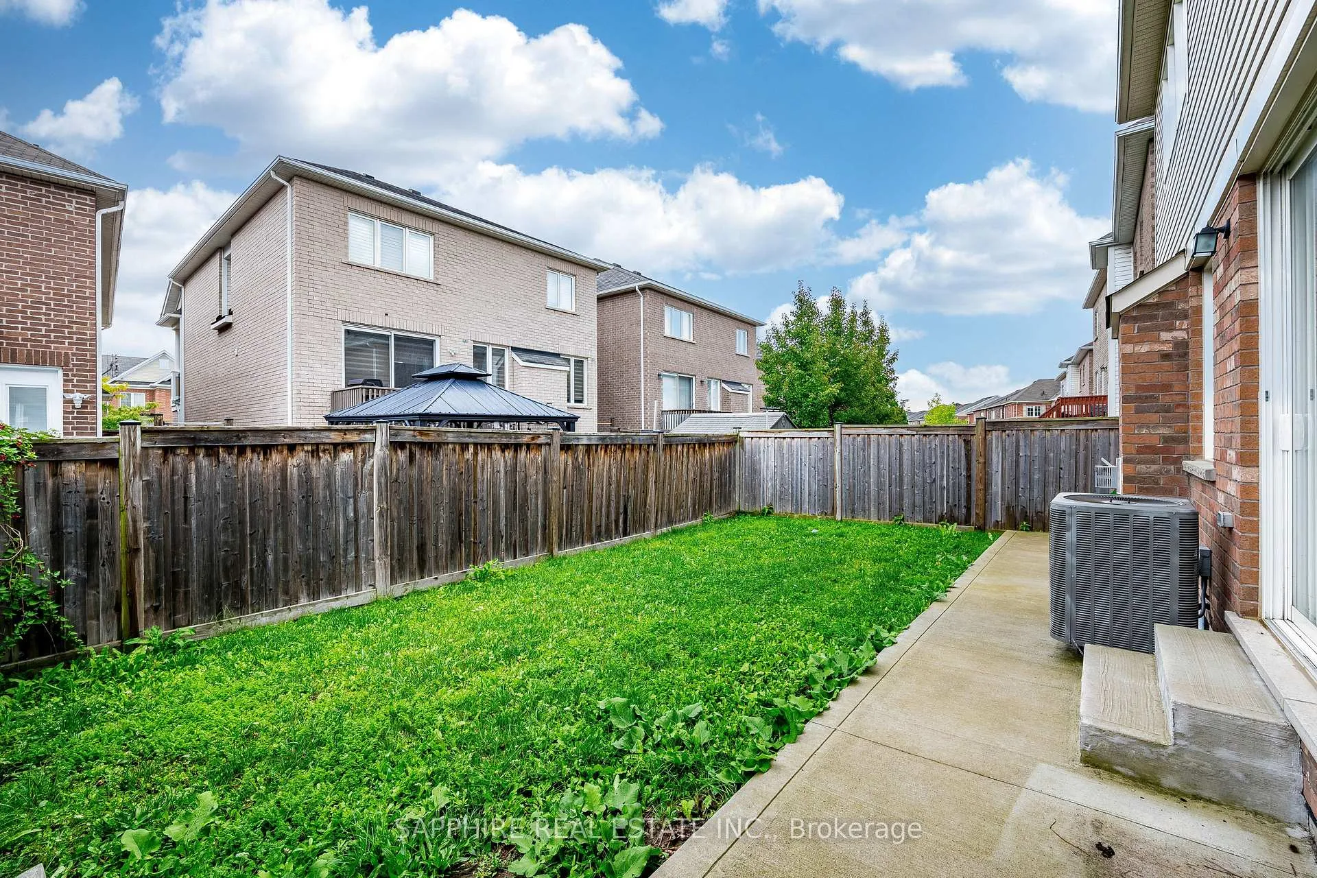 Photo 49 of 325 Trudeau Drive E, Milton, Clarke — HOMEH